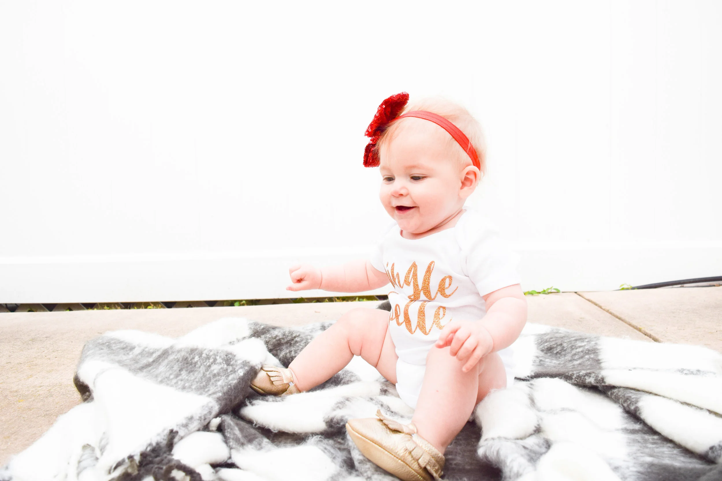 KIDS FASHION | Baby Holiday Onesie -- Jingle Belle