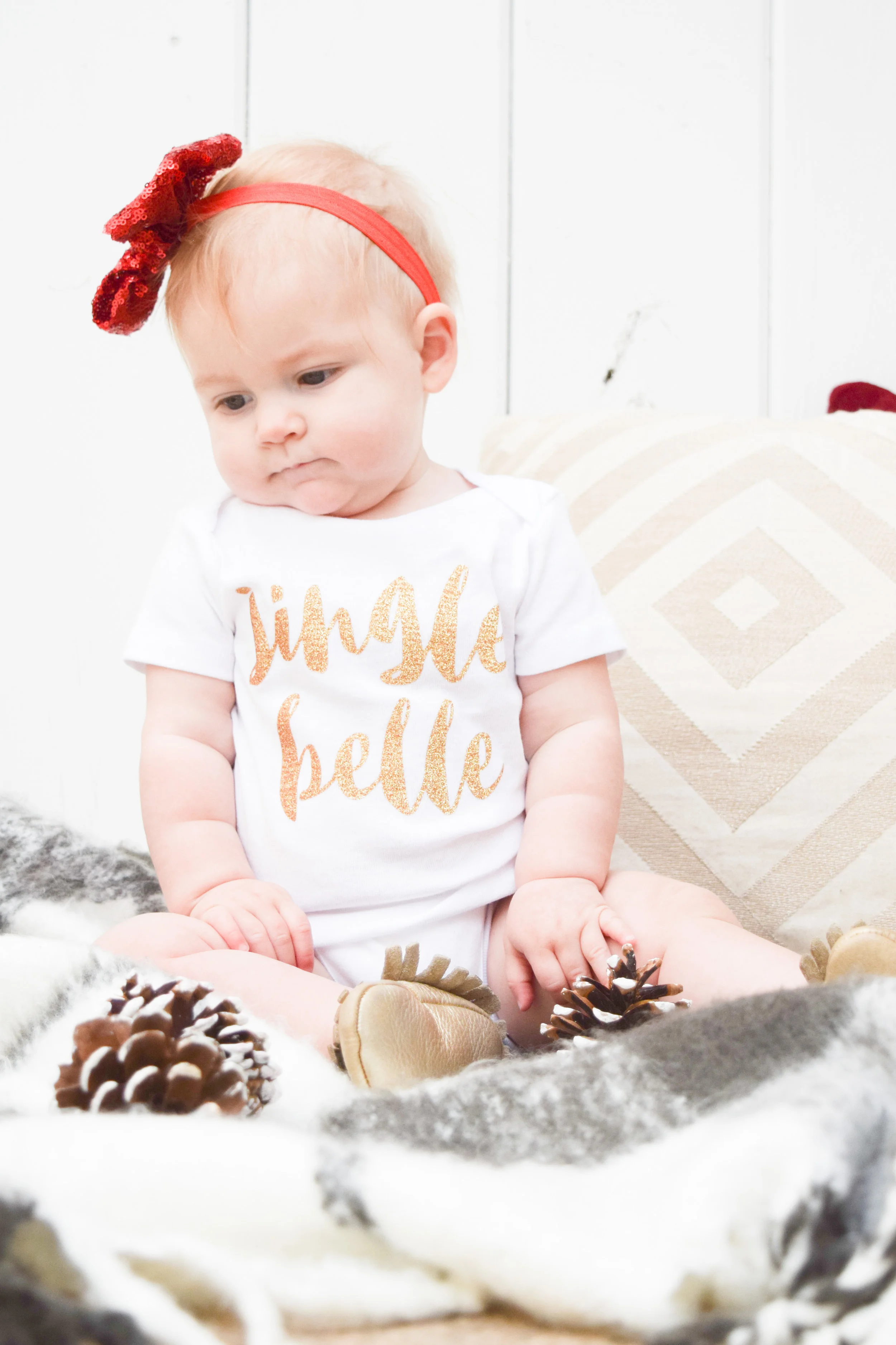 KIDS FASHION | Baby Holiday Onesie -- Jingle Belle