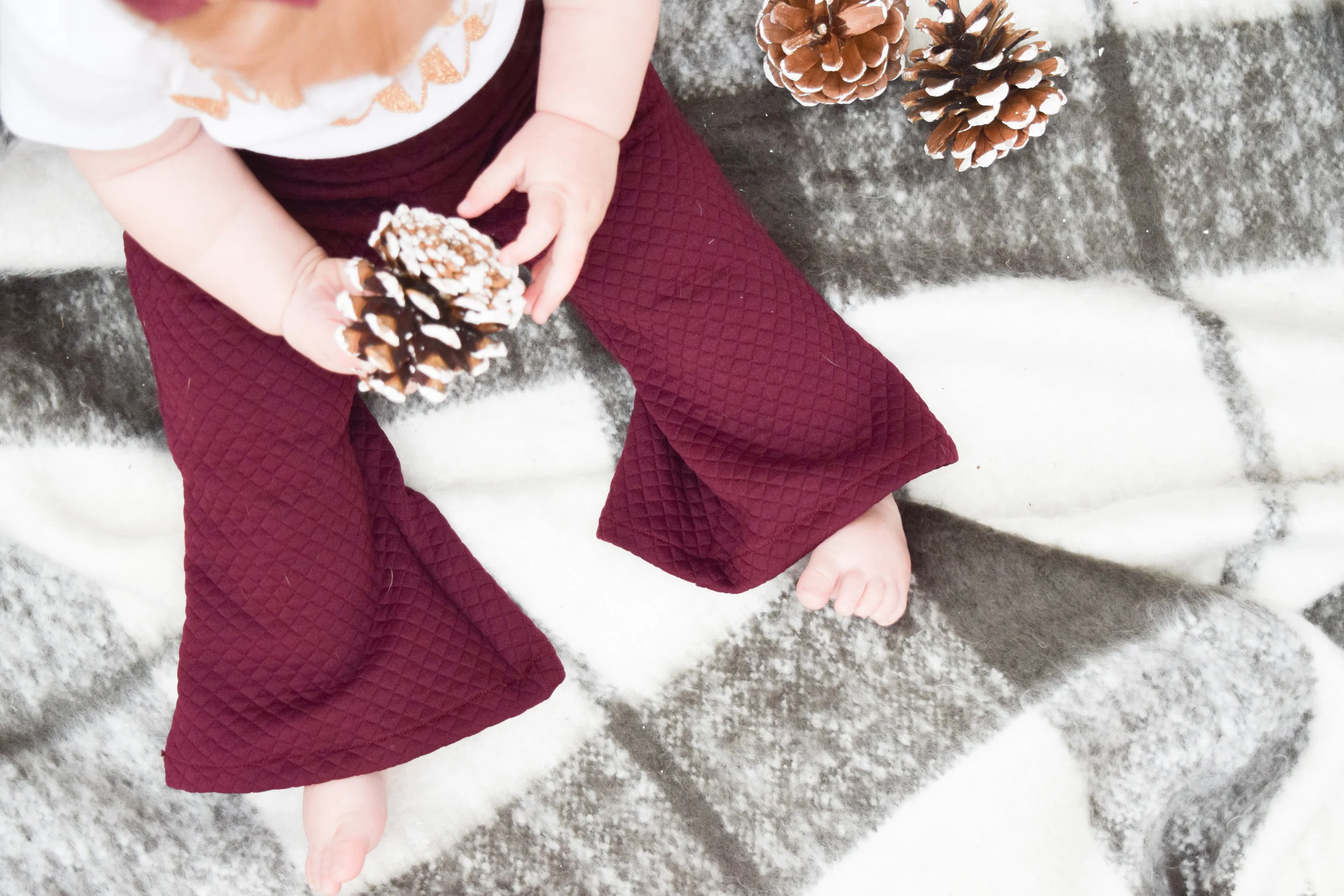 KIDS FASHION | Baby Holiday Onesie -- Jingle Belle