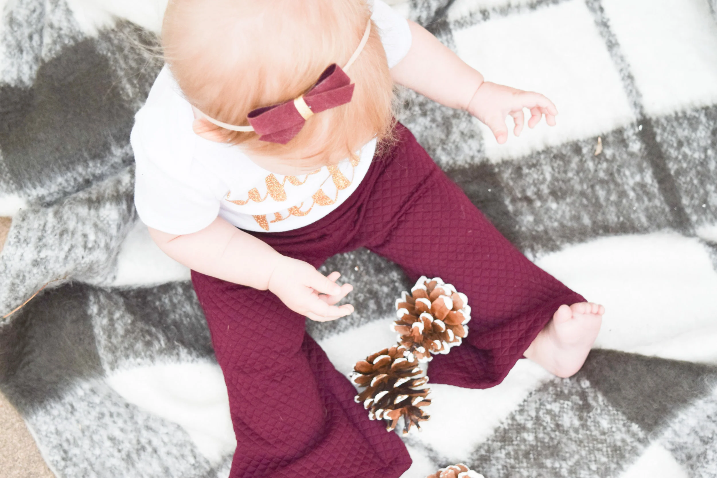 KIDS FASHION | Baby Holiday Onesie -- Jingle Belle