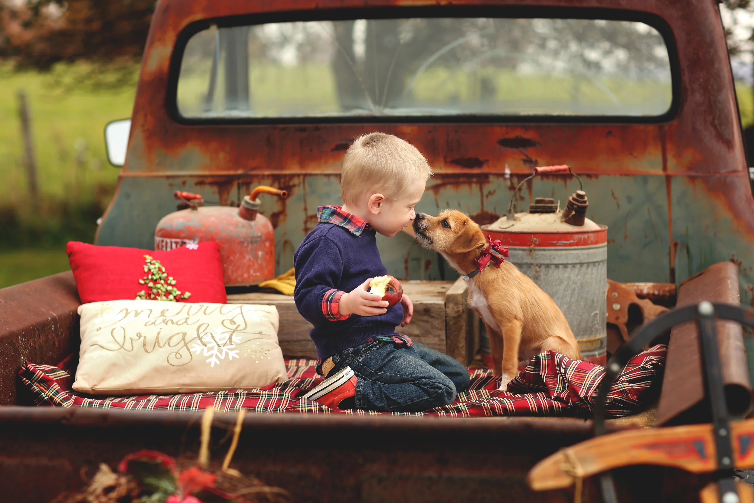 KIDS HOLIDAY PHOTOS | A Puppy for Christmas