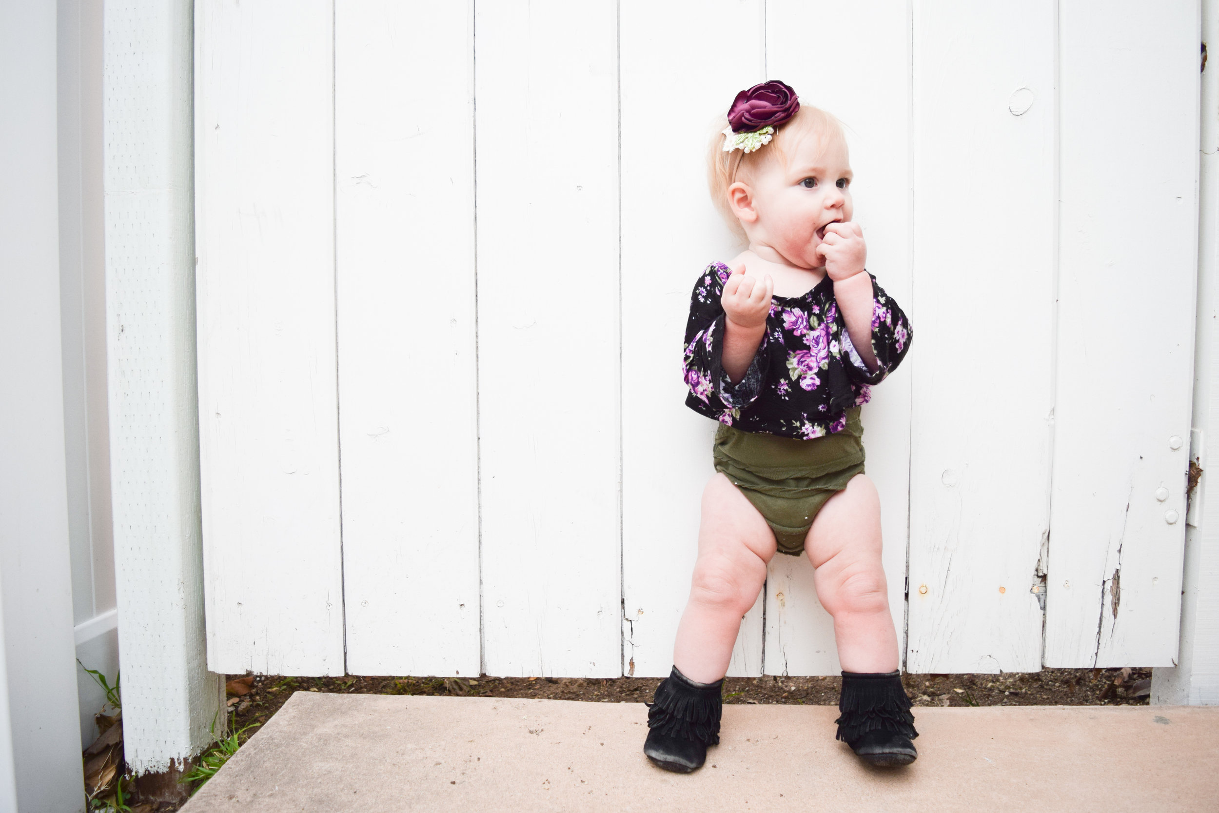 cute & little blog, petite fashion, poppy floral crop to…