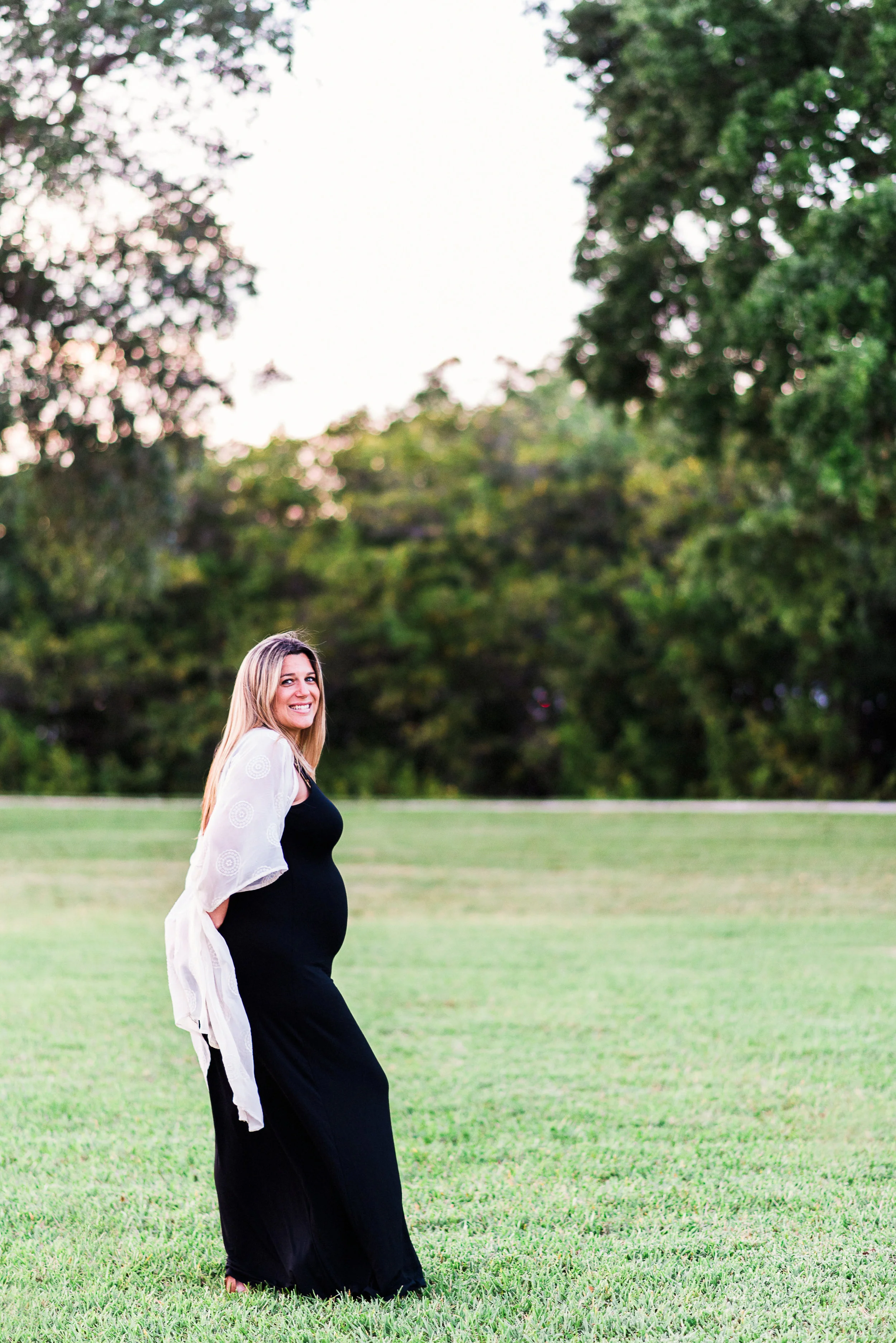 Fun + Playful MATERNITY PHOTOS | A Riverside Park Florida Maternity Session