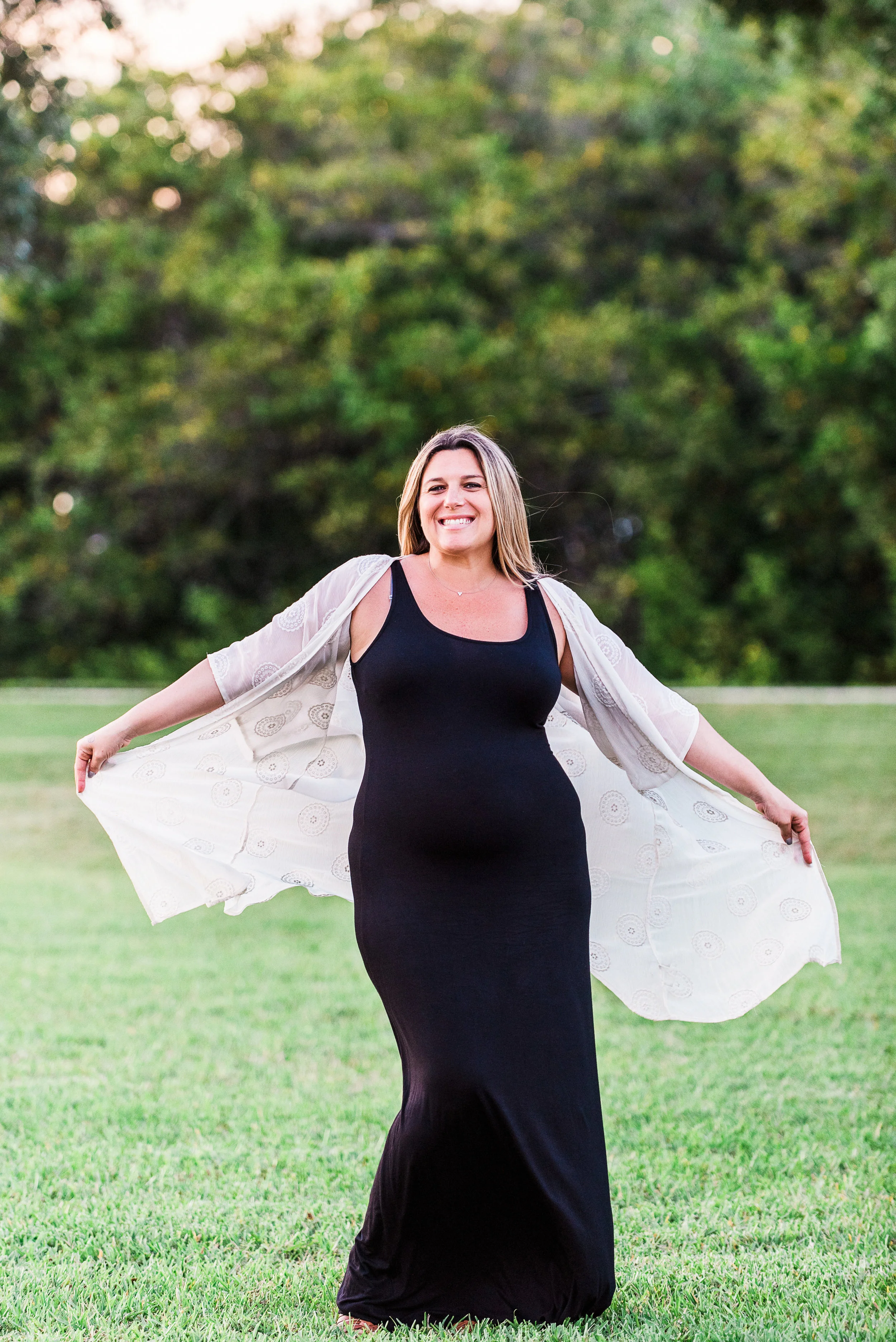 Fun + Playful MATERNITY PHOTOS | A Riverside Park Florida Maternity Session