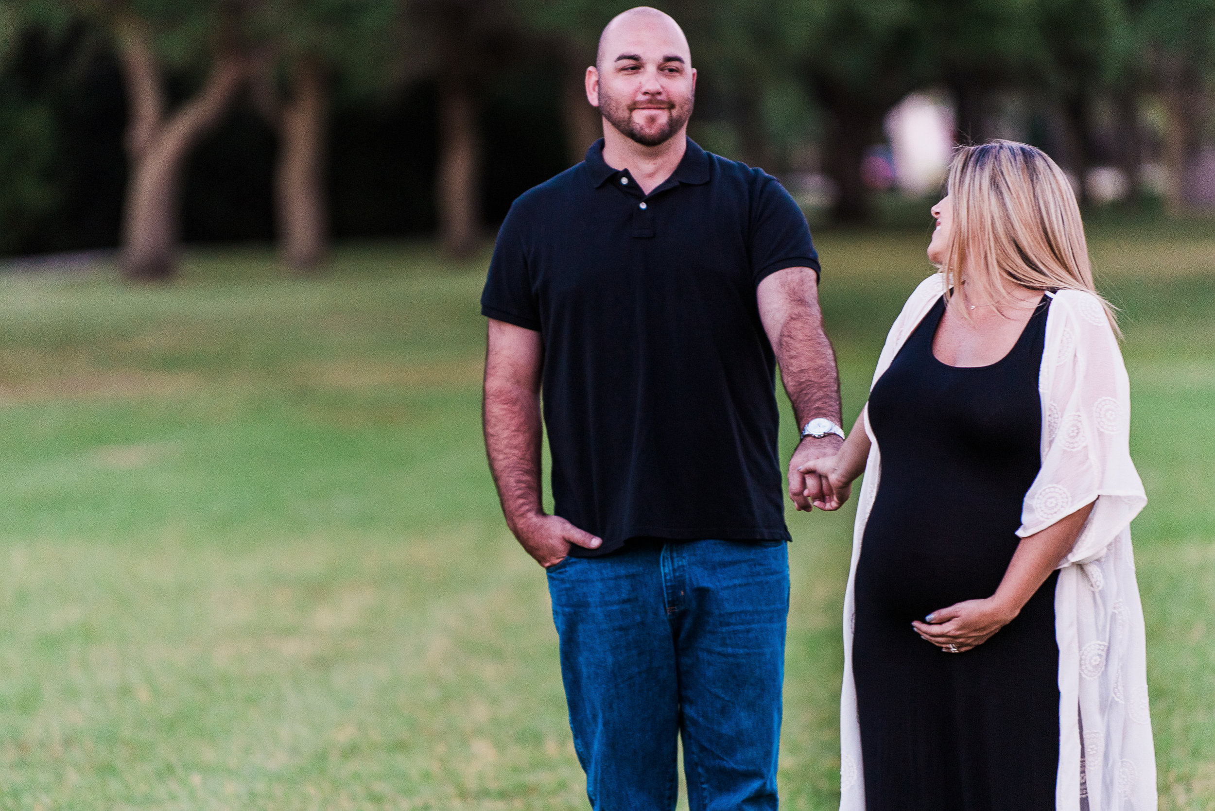 Fun + Playful MATERNITY PHOTOS | A Riverside Park Florida Maternity Session