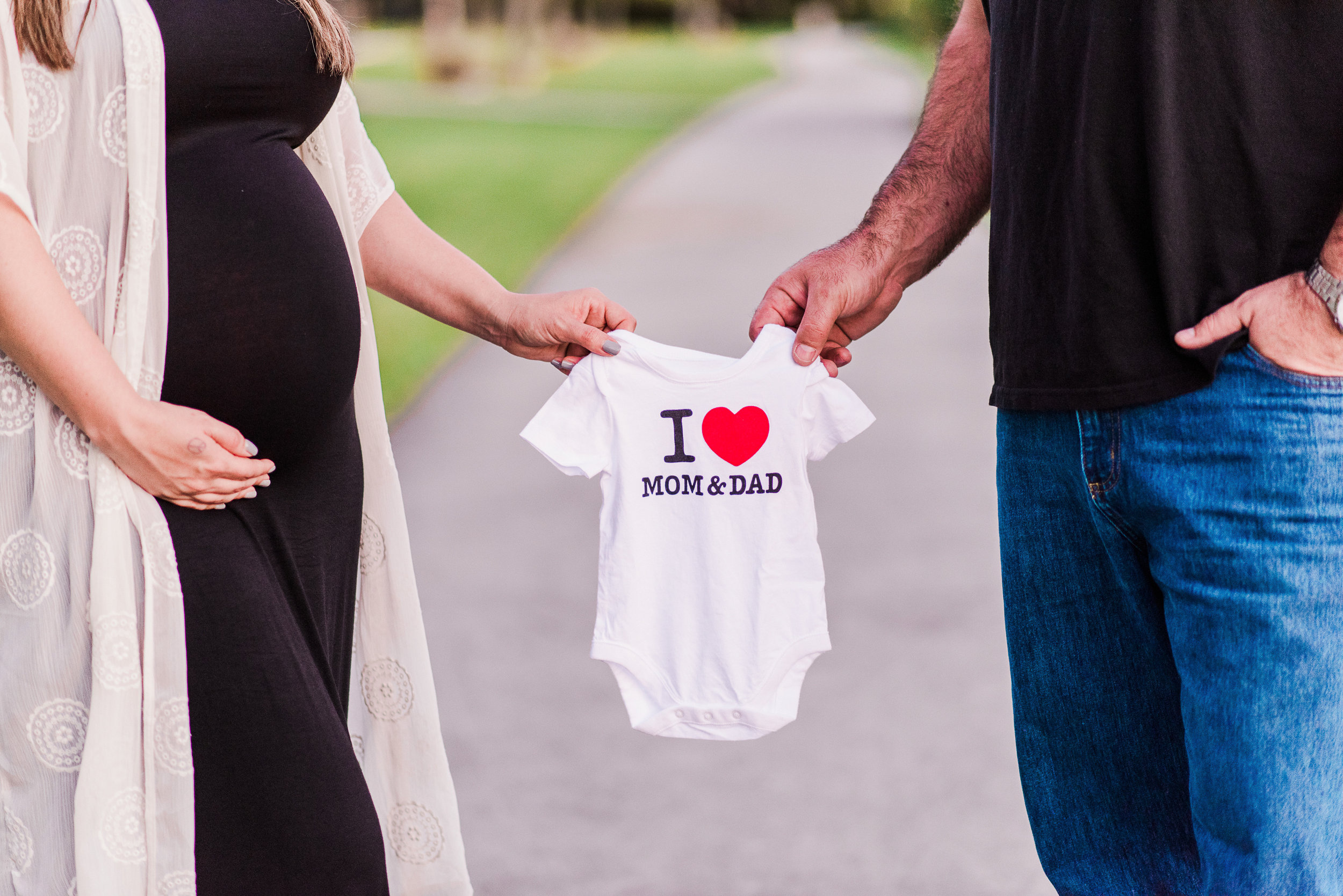 Fun + Playful MATERNITY PHOTOS | A Riverside Park Florida Maternity Session