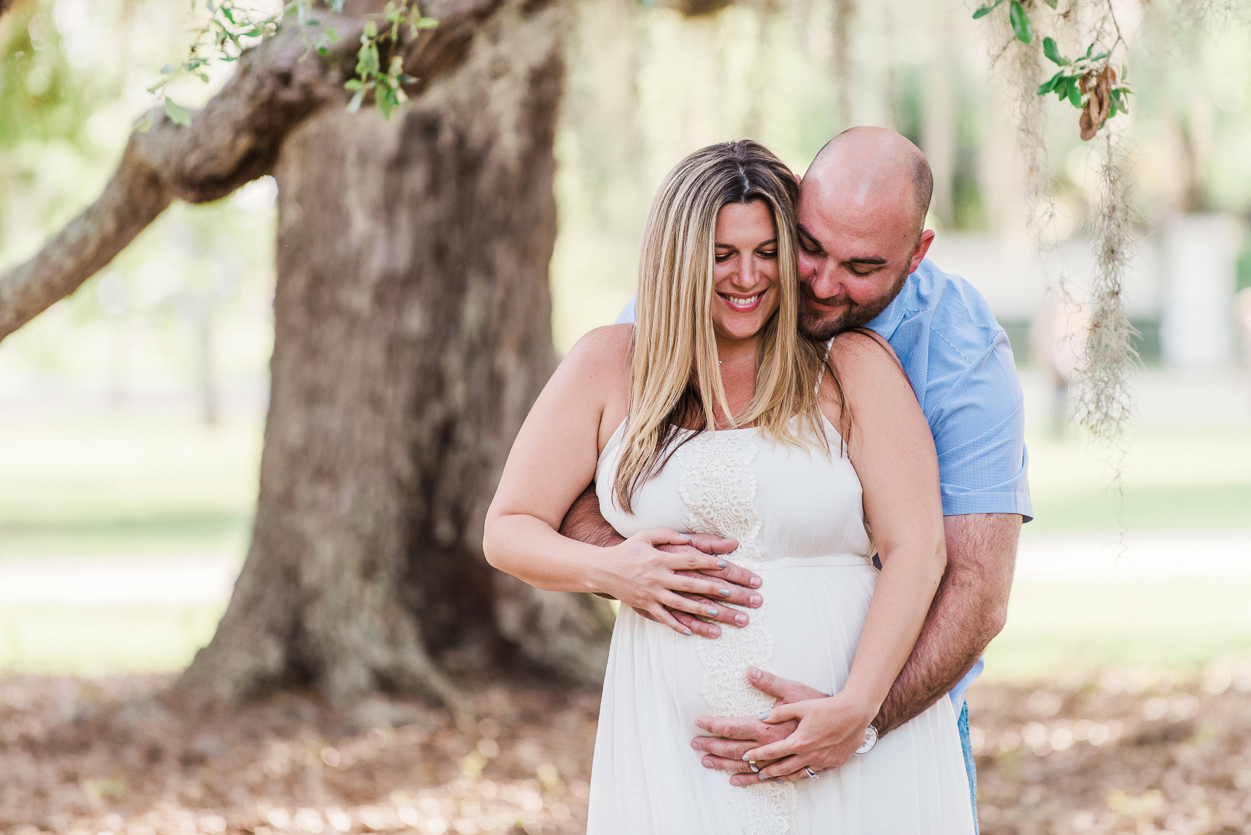 Fun + Playful MATERNITY PHOTOS | A Riverside Park Florida Maternity Session