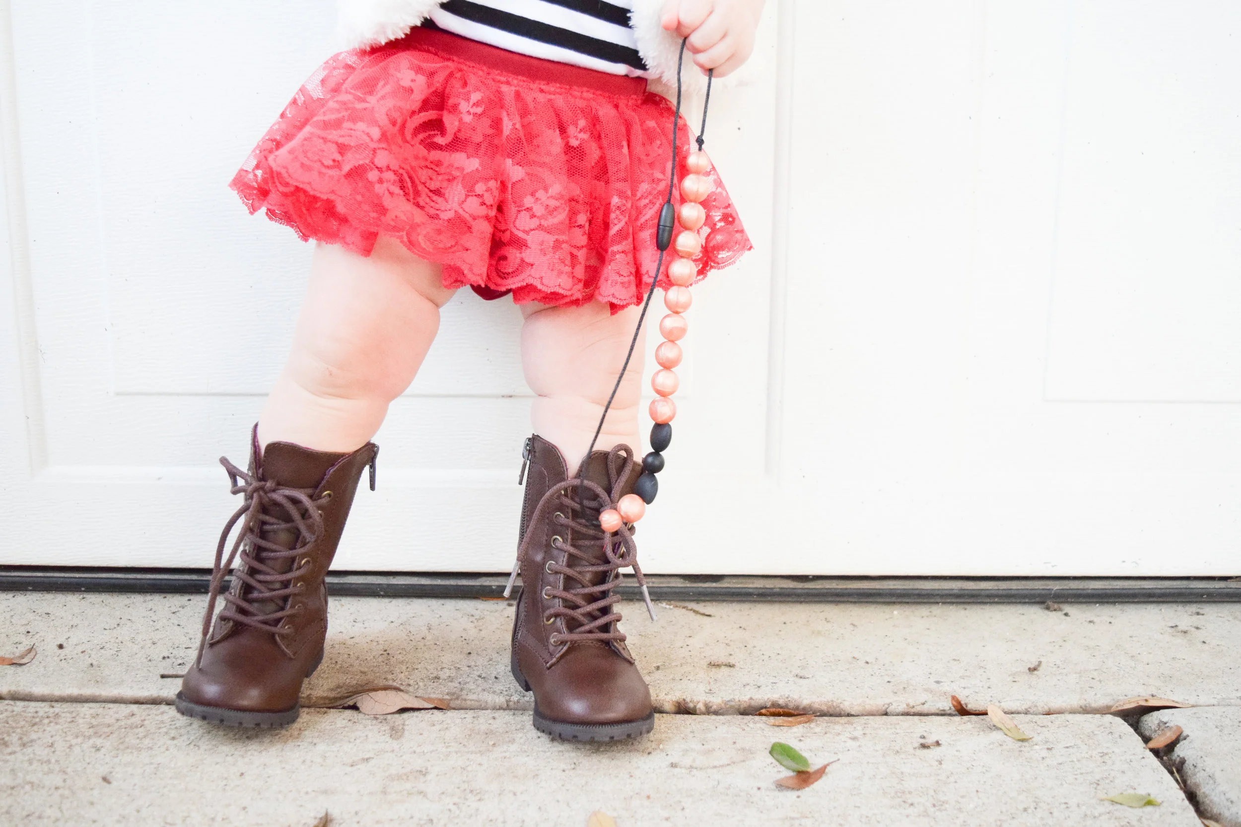 Hip Urban Baby Fashion - Red Lace Valentine's Day Baby Bloomers