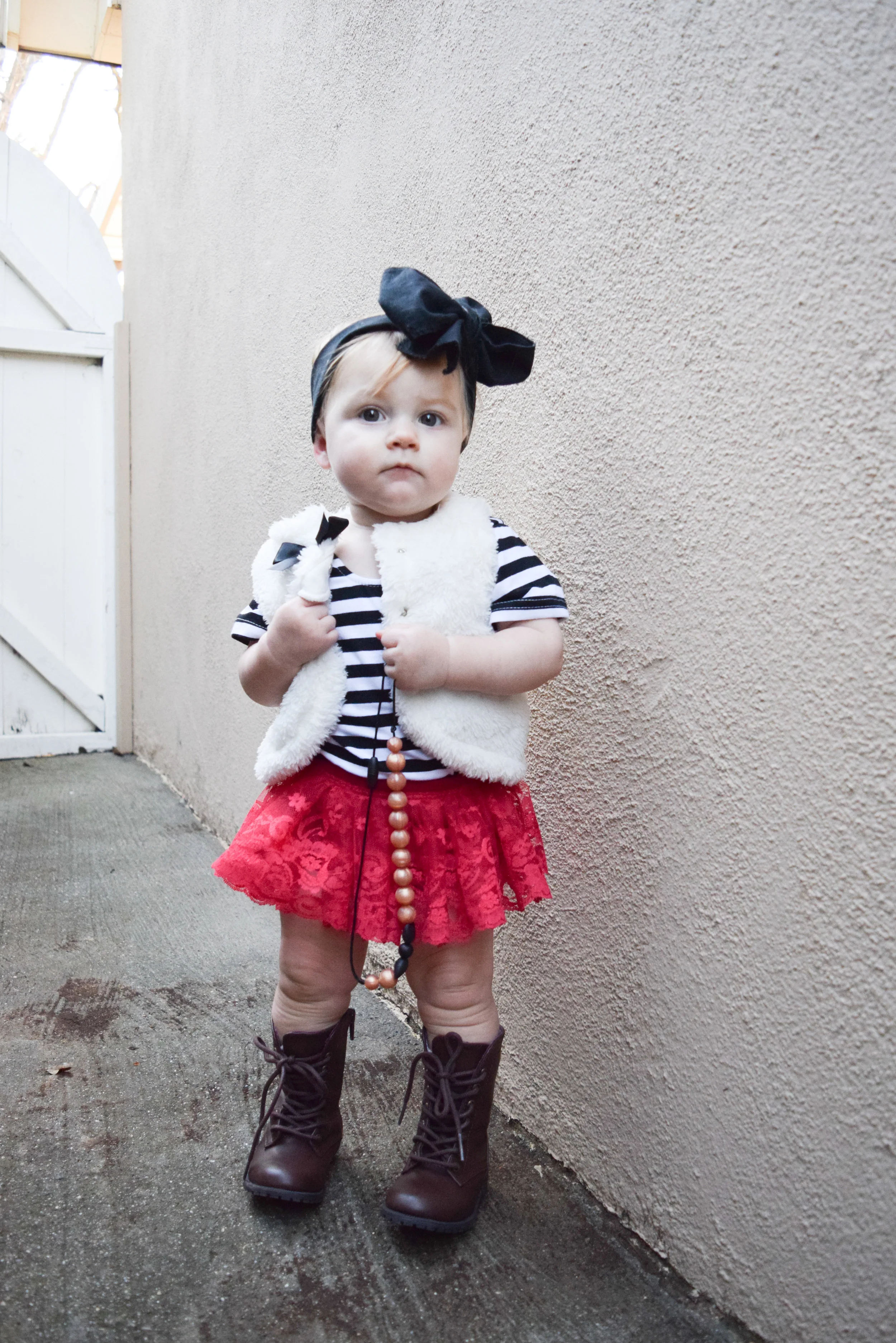 Hip Urban Baby Fashion - Red Lace Valentine's Day Baby Bloomers
