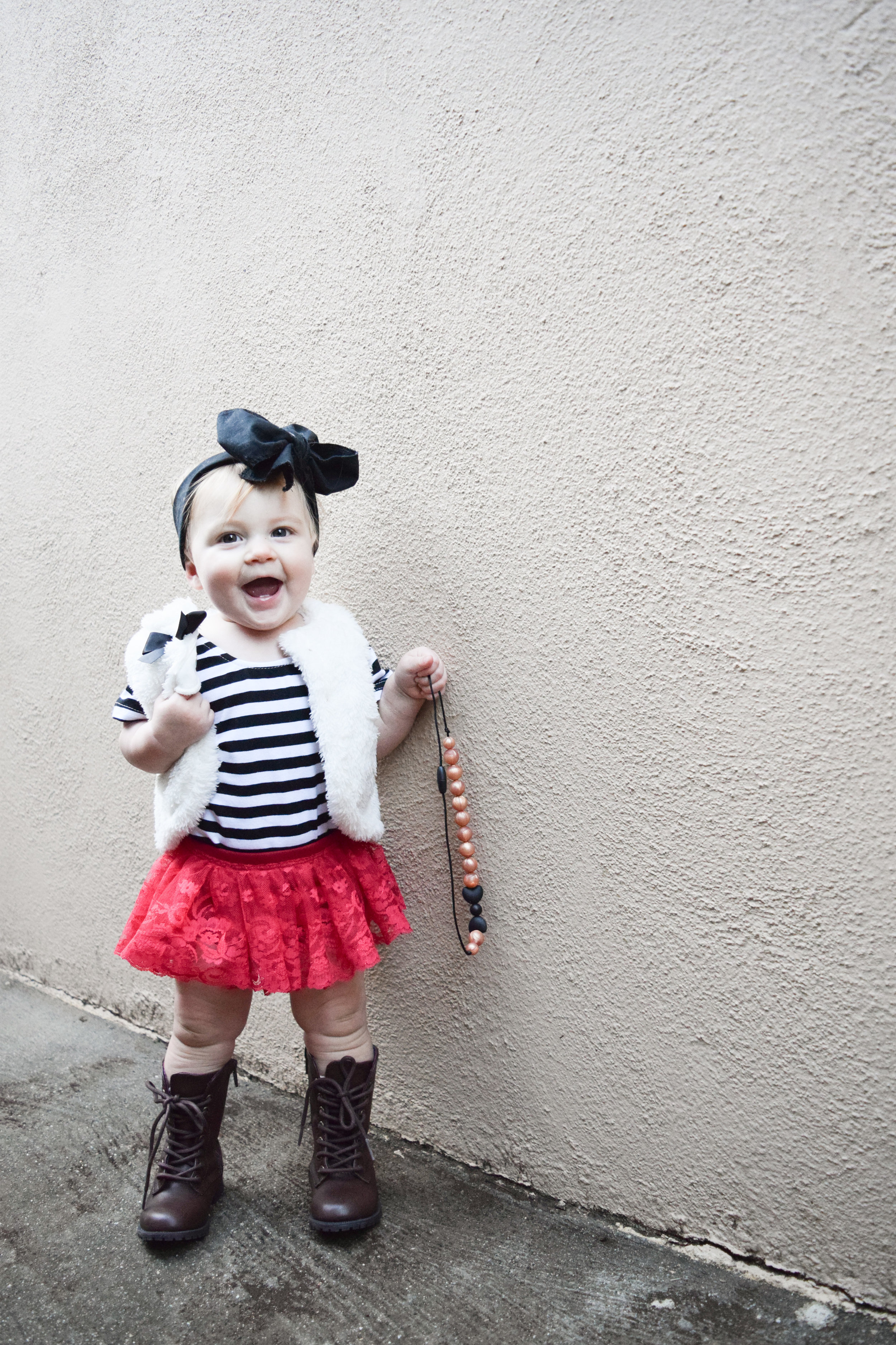 Hip Urban Baby Fashion - Red Lace Valentine's Day Baby Bloomers