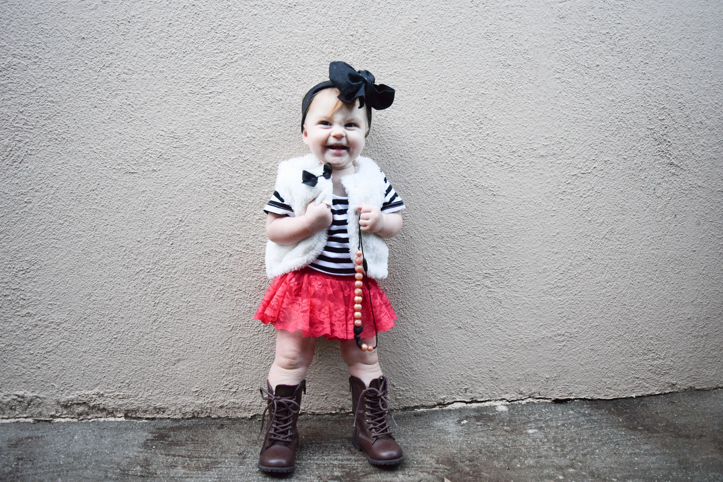 Hip Urban Baby Fashion - Red Lace Valentine's Day Baby Bloomers