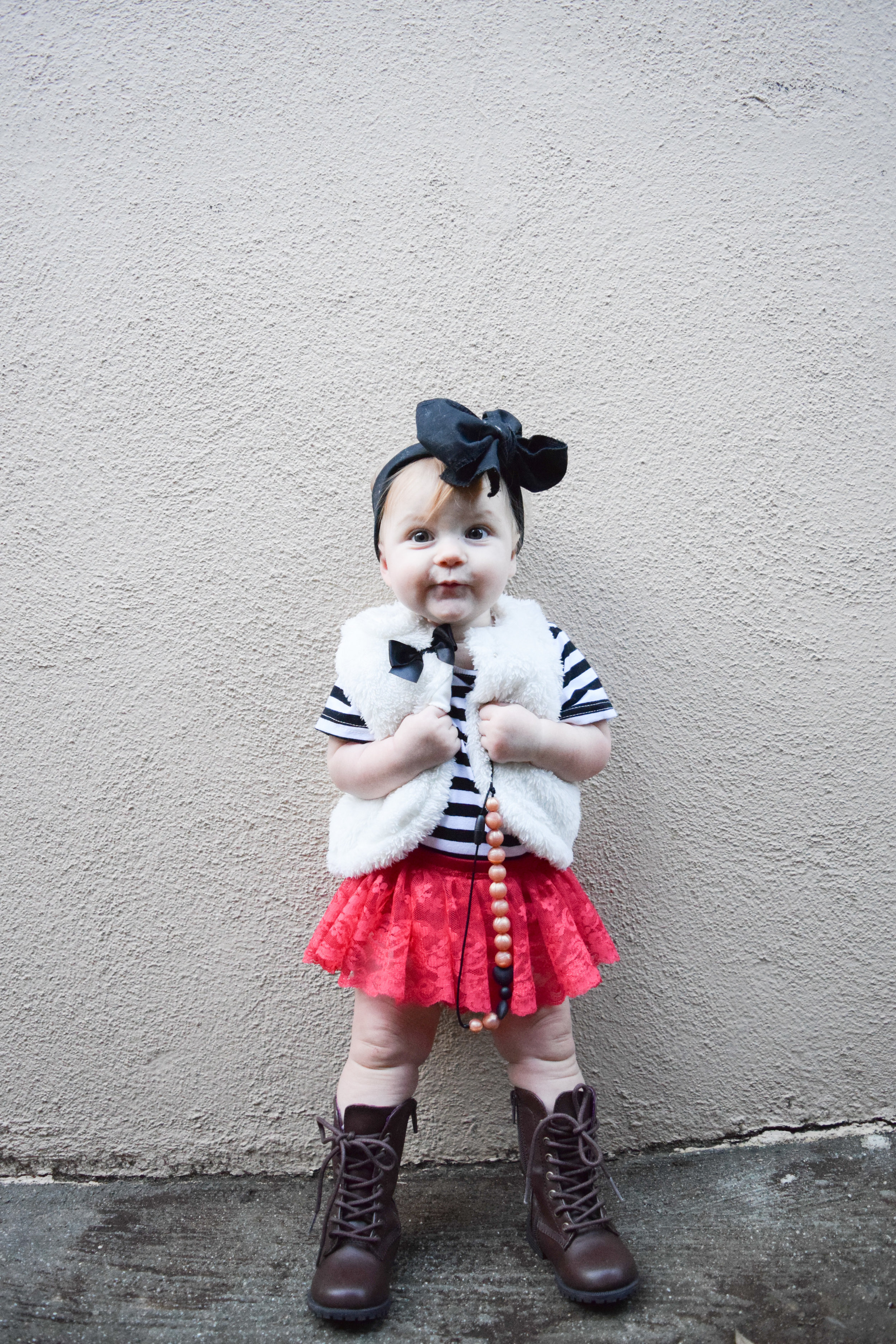 Hip Urban Baby Fashion - Red Lace Valentine's Day Baby Bloomers