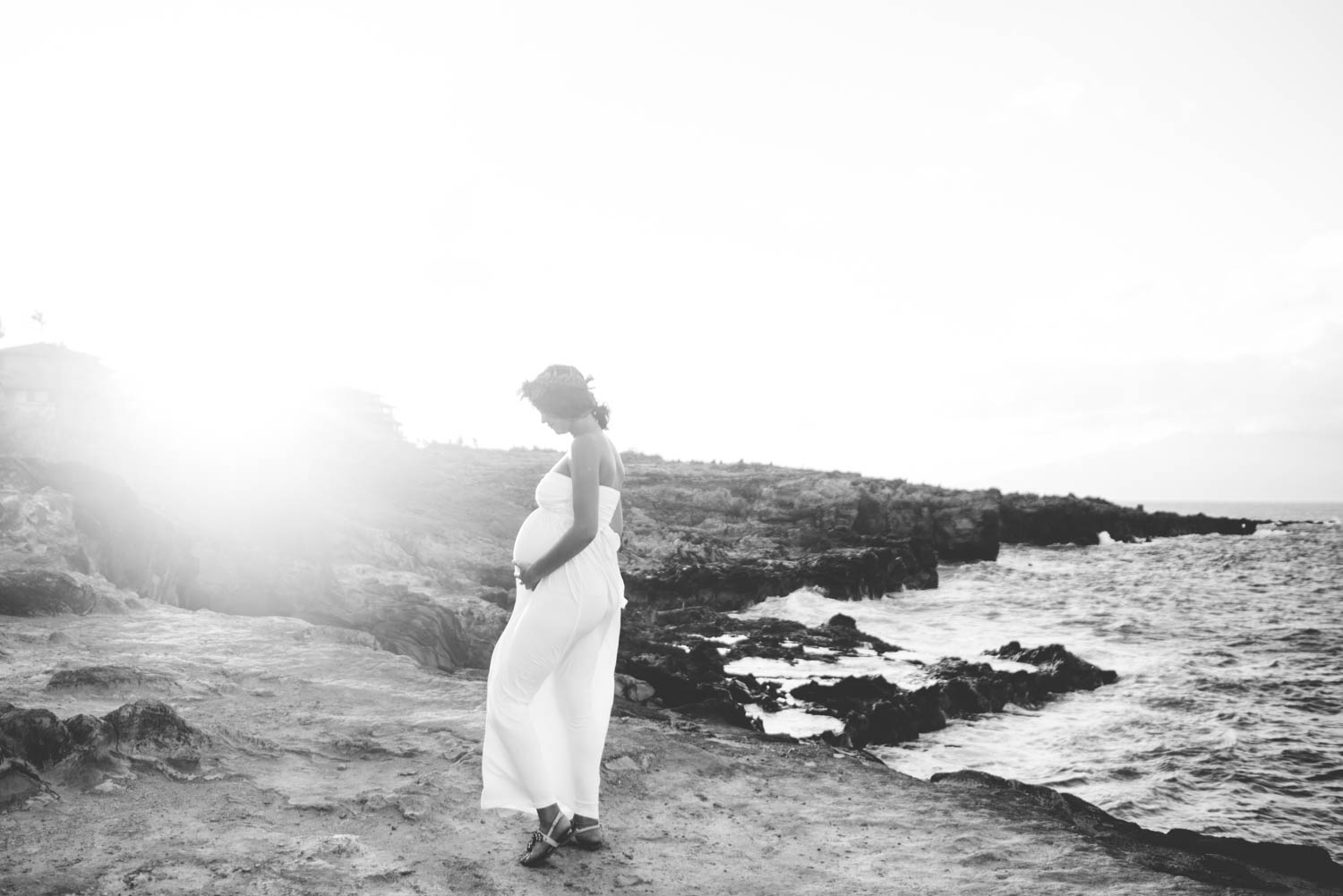 Beach MATERNITY PHOTOS | Oneloa Bay Beach Maternity Photos