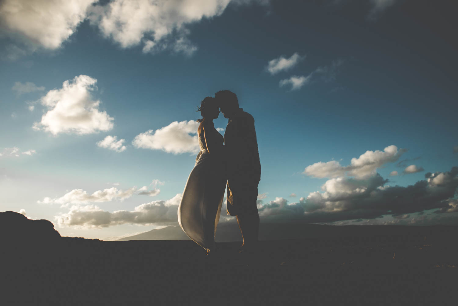 Beach MATERNITY PHOTOS | Oneloa Bay Beach Maternity Photos