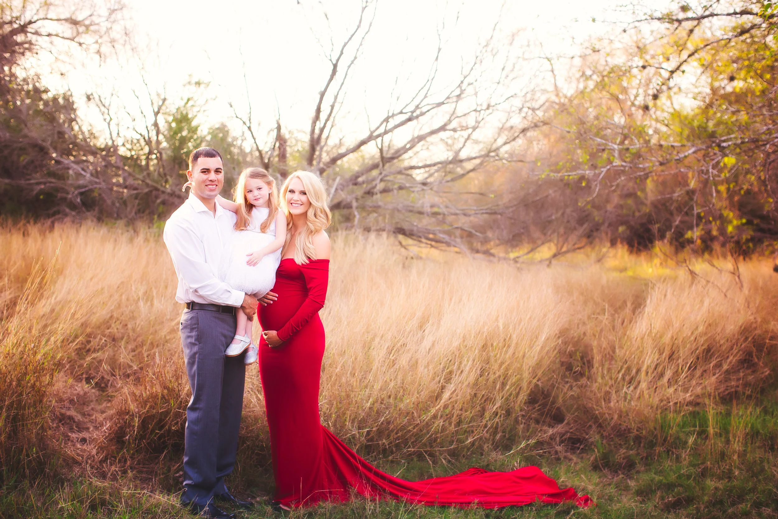 MATERNITY PHOTOS | South Texas Family Maternity Photos - Southern Sisters Photography