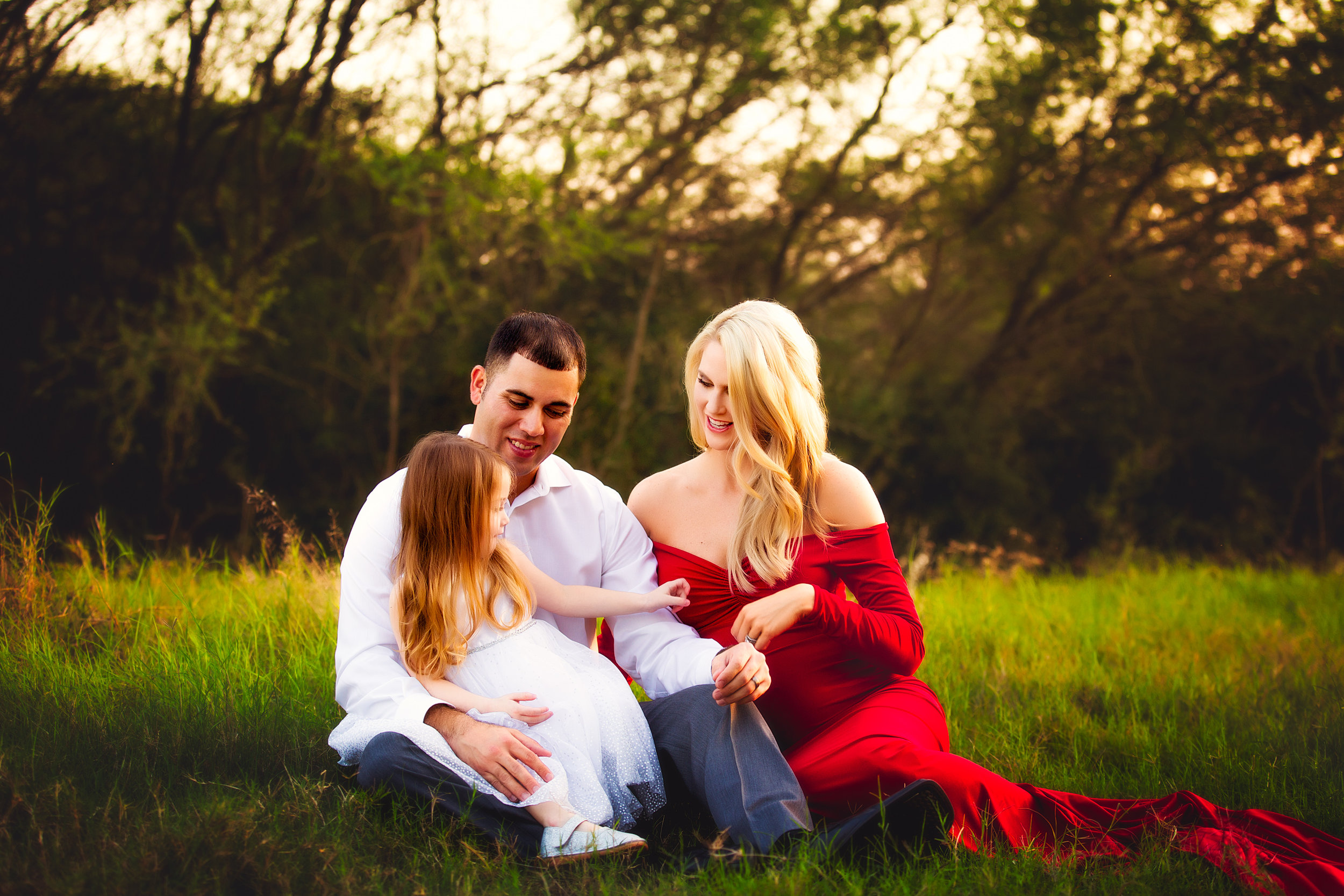 MATERNITY PHOTOS | South Texas Family Maternity Photos - Southern Sisters Photography