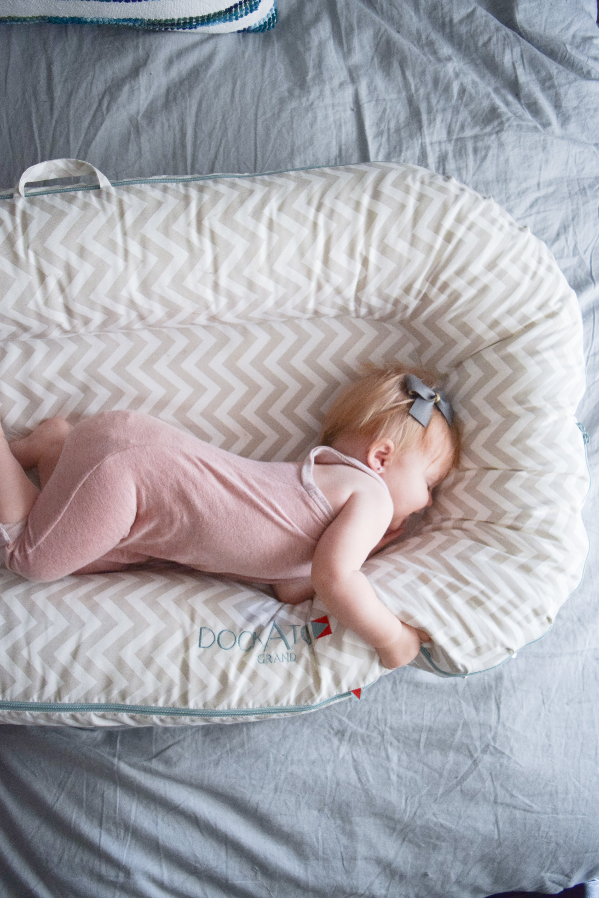 DockATot GIVEAWAY with The Overwhelmed Mommy - DockATot Grand Silver Lining