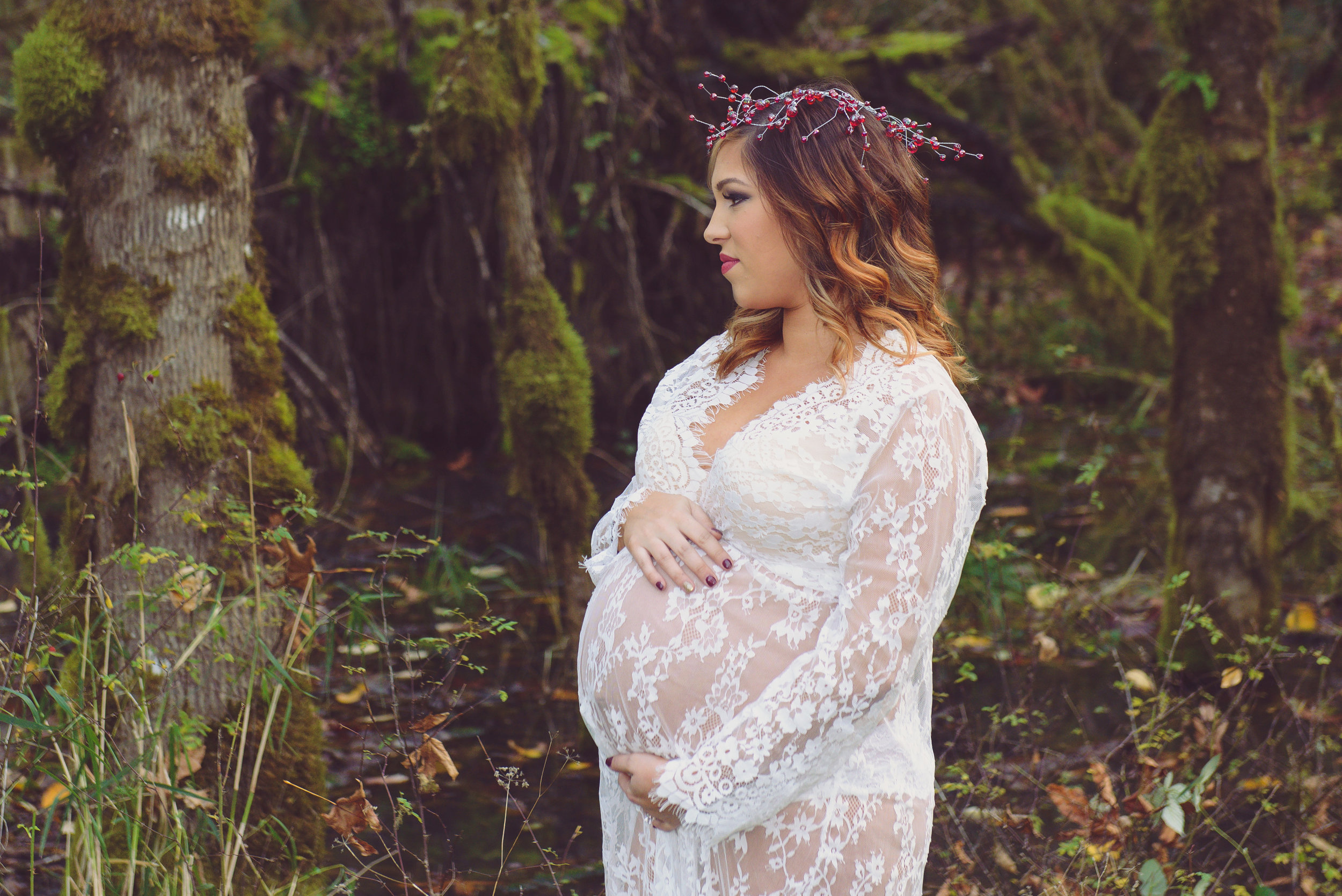 MATERNITY PHOTOS | Dreamy Forest Maternity Photos - Amber Hempen Photography