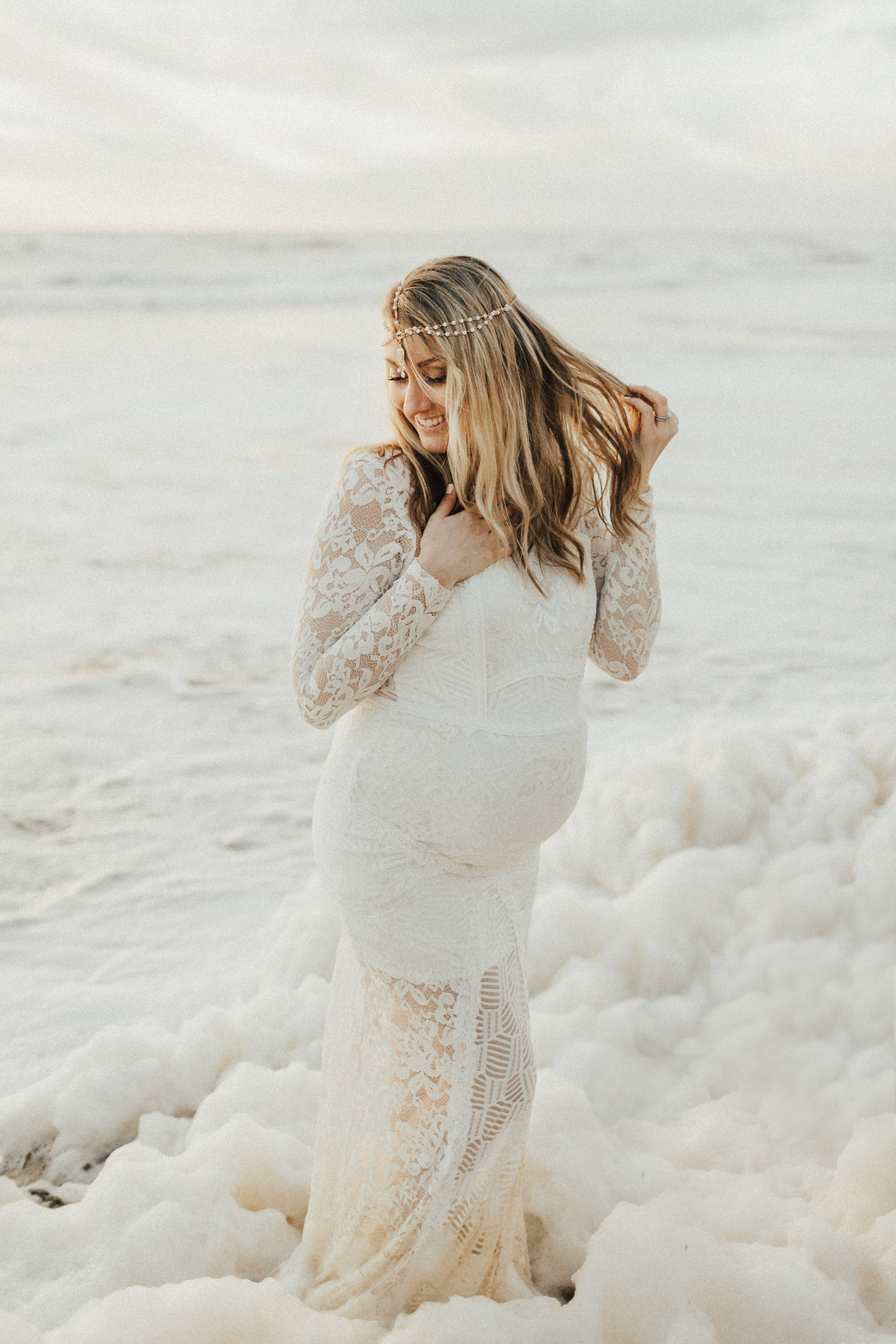 Southern California Beach Maternity Photos - Elle Lily Photography