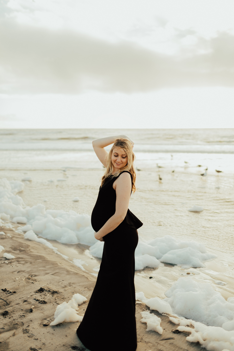 Southern California Beach Maternity Photos - Elle Lily Photography