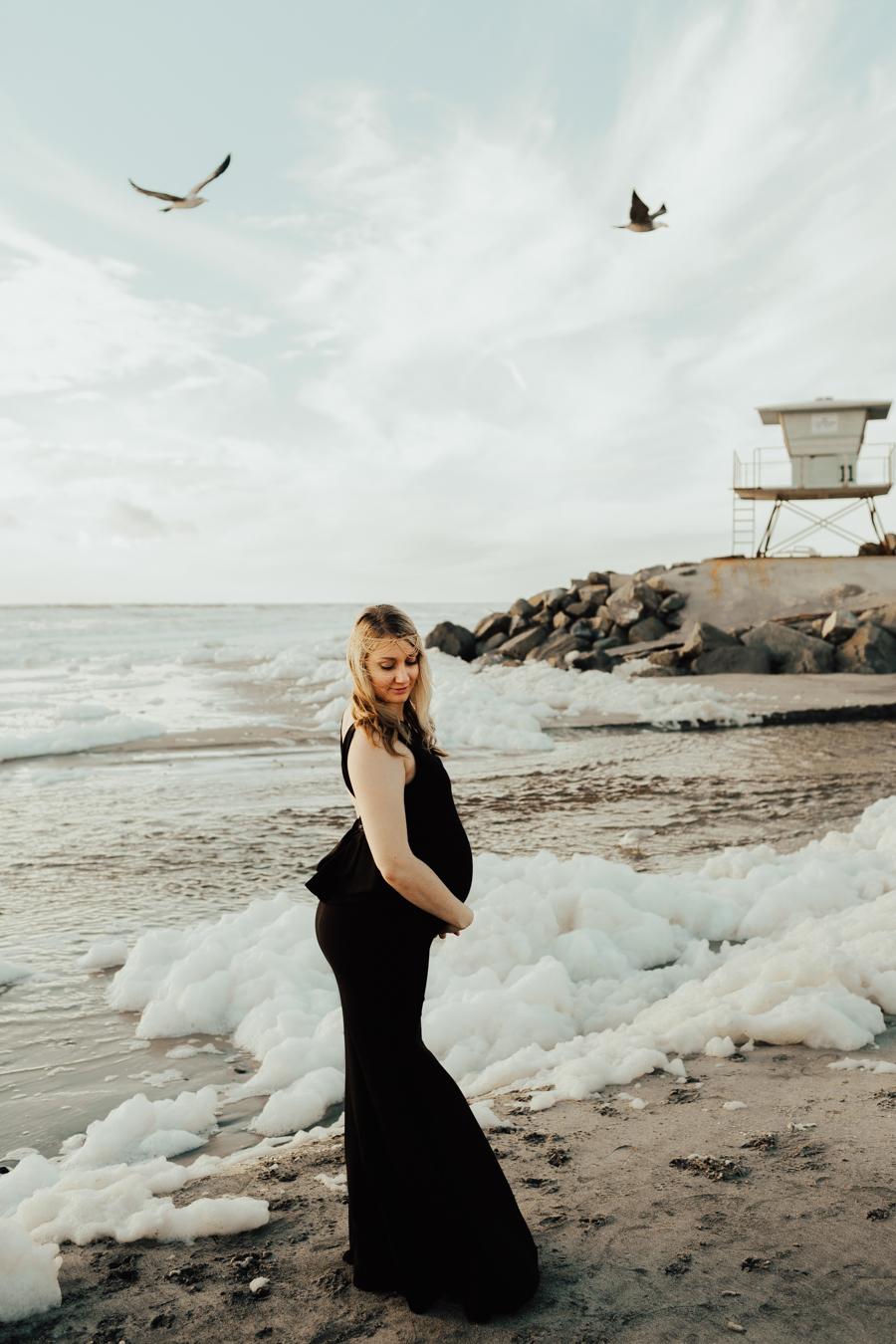 Southern California Beach Maternity Photos - Elle Lily Photography
