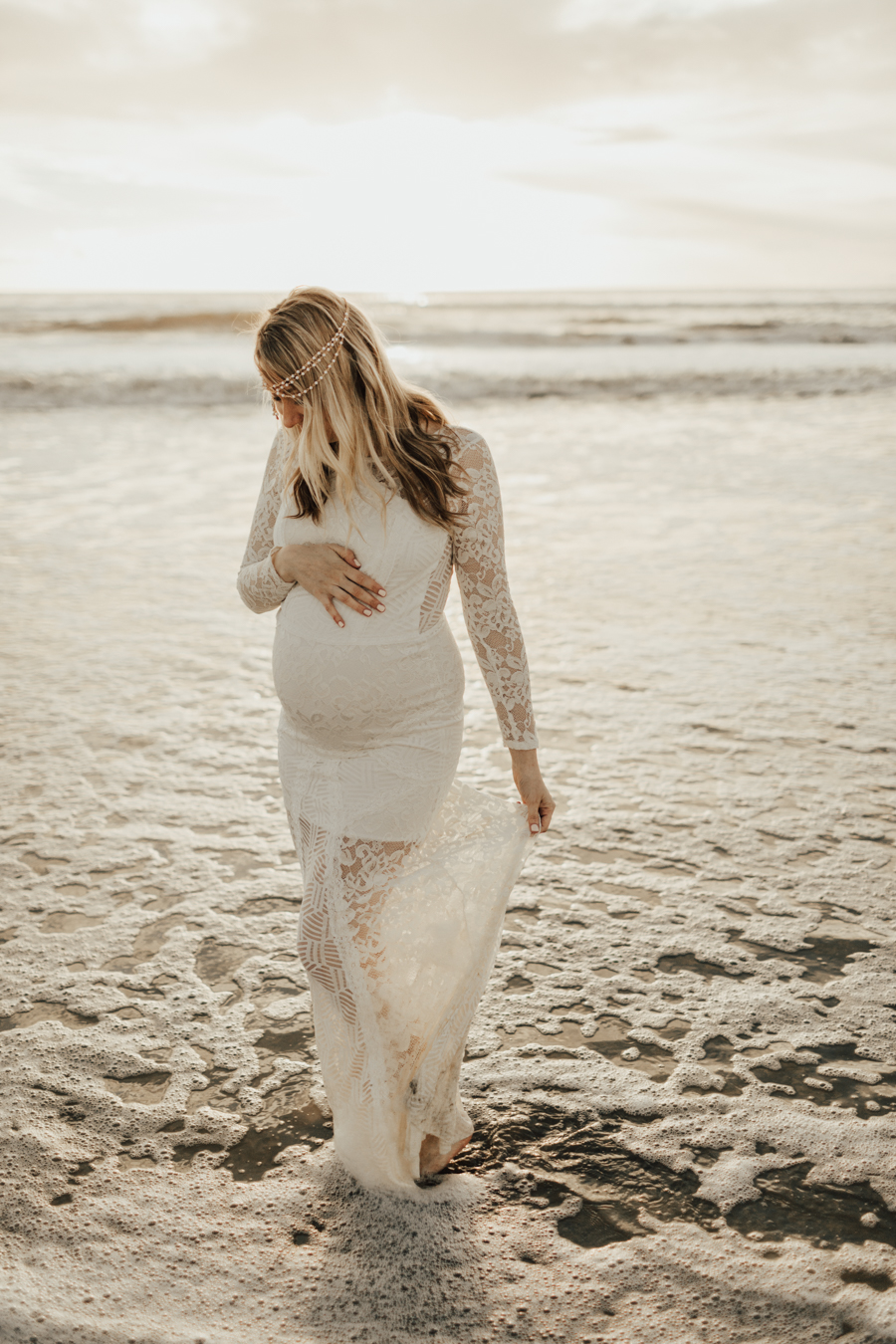 Southern California Beach Maternity Photos - Elle Lily Photography