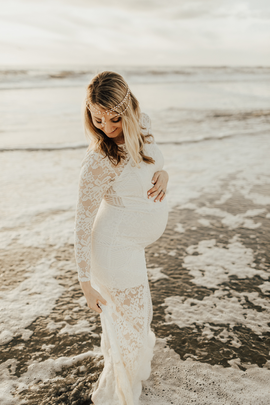 Southern California Beach Maternity Photos - Elle Lily Photography