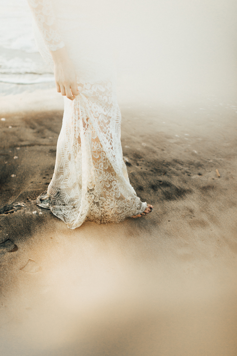 Southern California Beach Maternity Photos - Elle Lily Photography