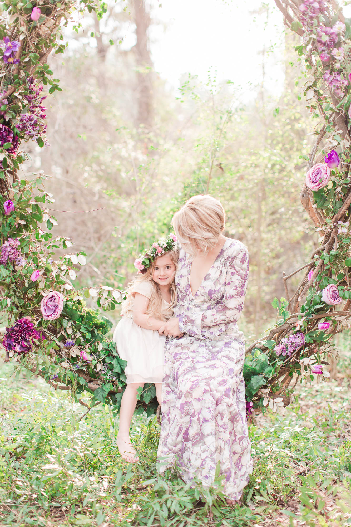 A Hidden Forest Spring Family Session - Rachel Strickland Photography