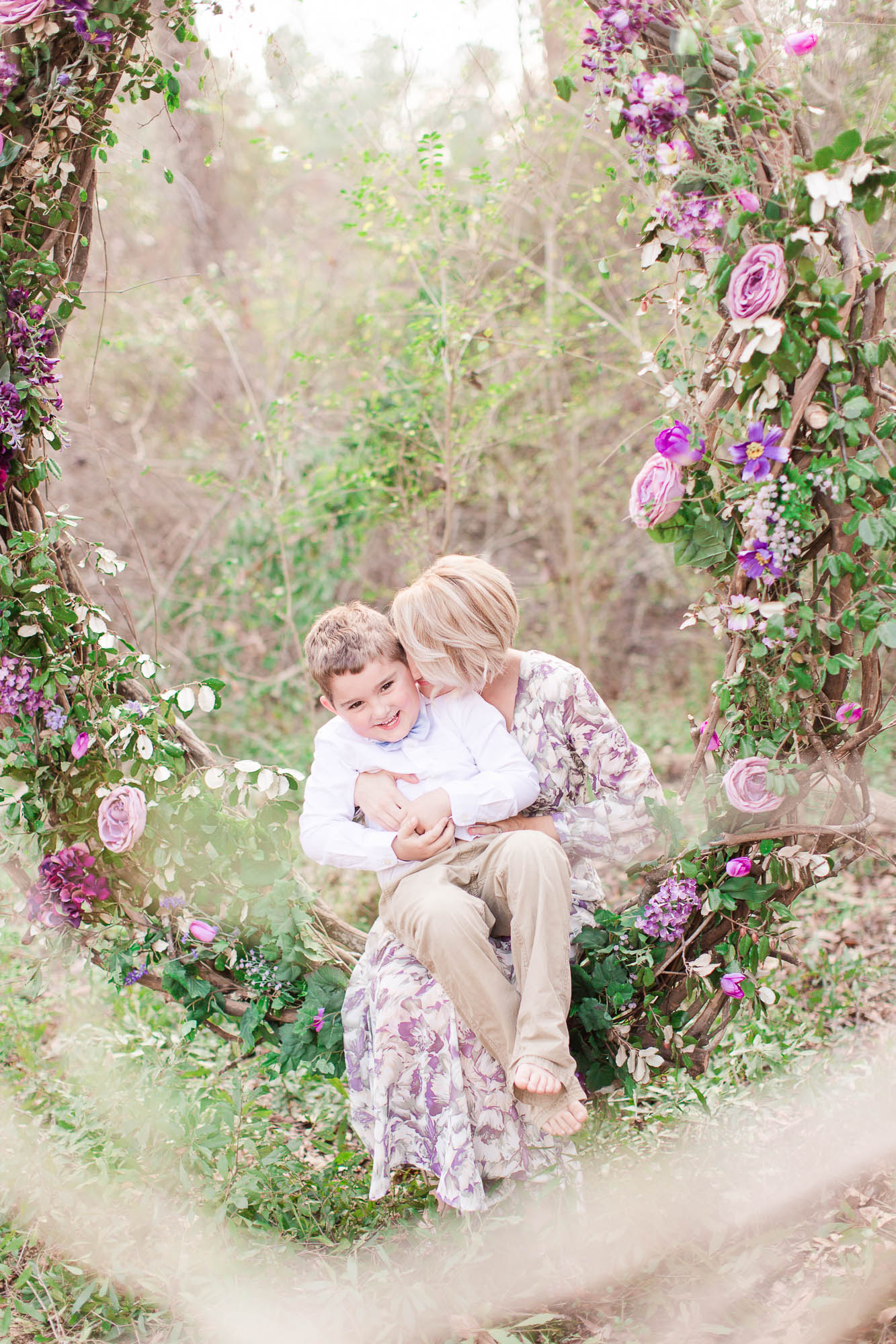 A Hidden Forest Spring Family Session - Rachel Strickland Photography