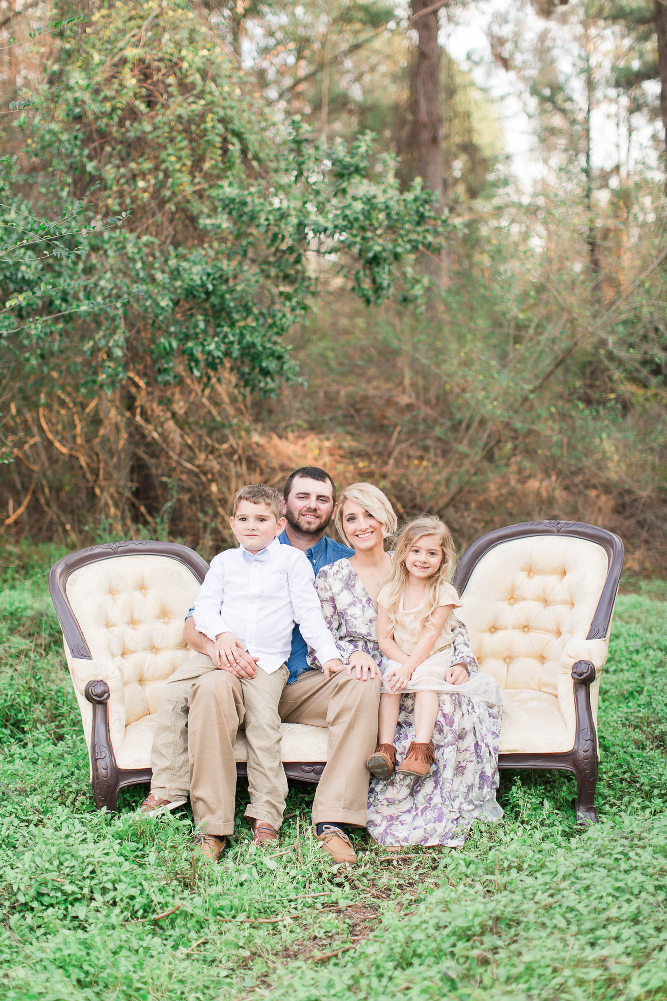 A Hidden Forest Spring Family Session - Rachel Strickland Photography