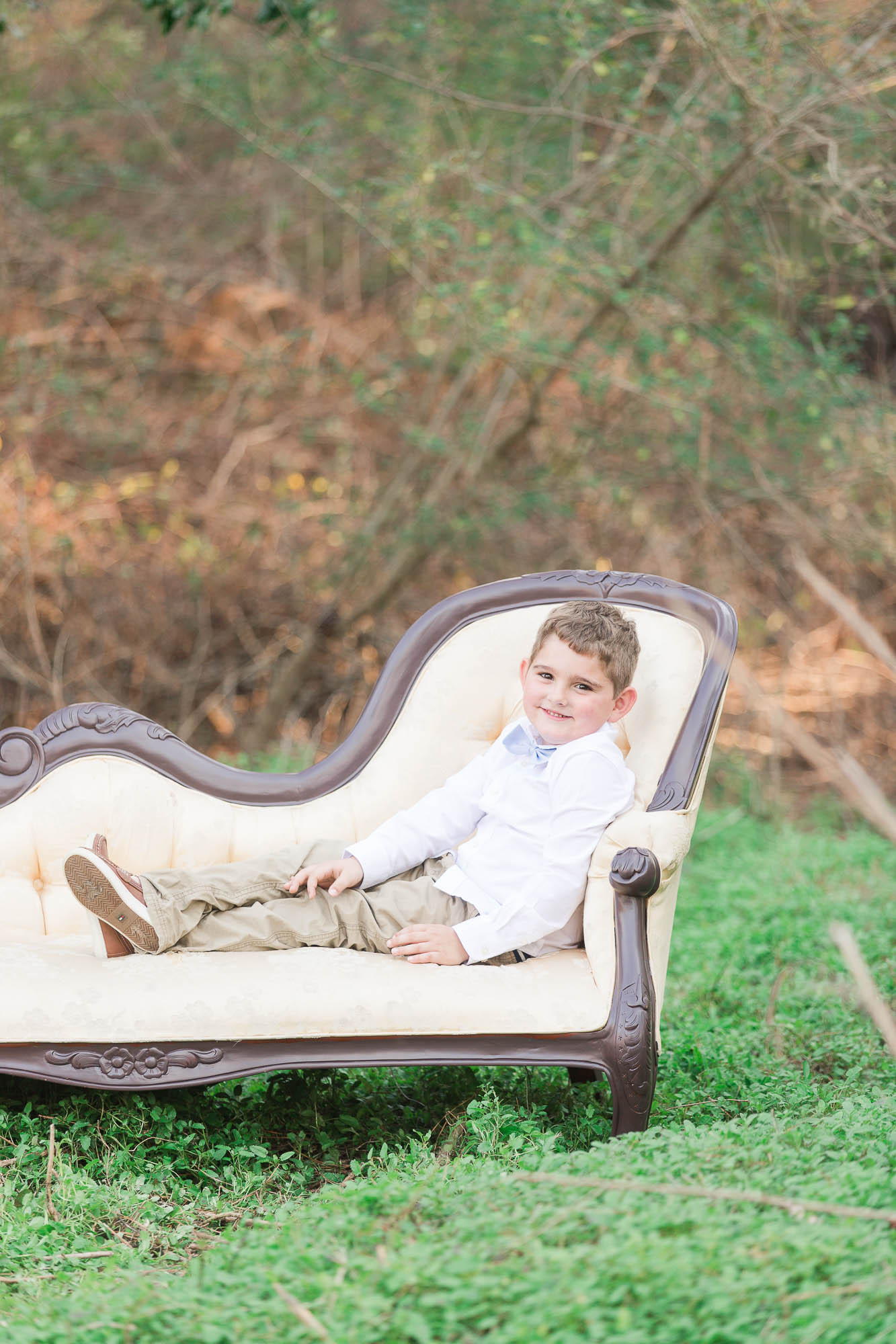 A Hidden Forest Spring Family Session - Rachel Strickland Photography