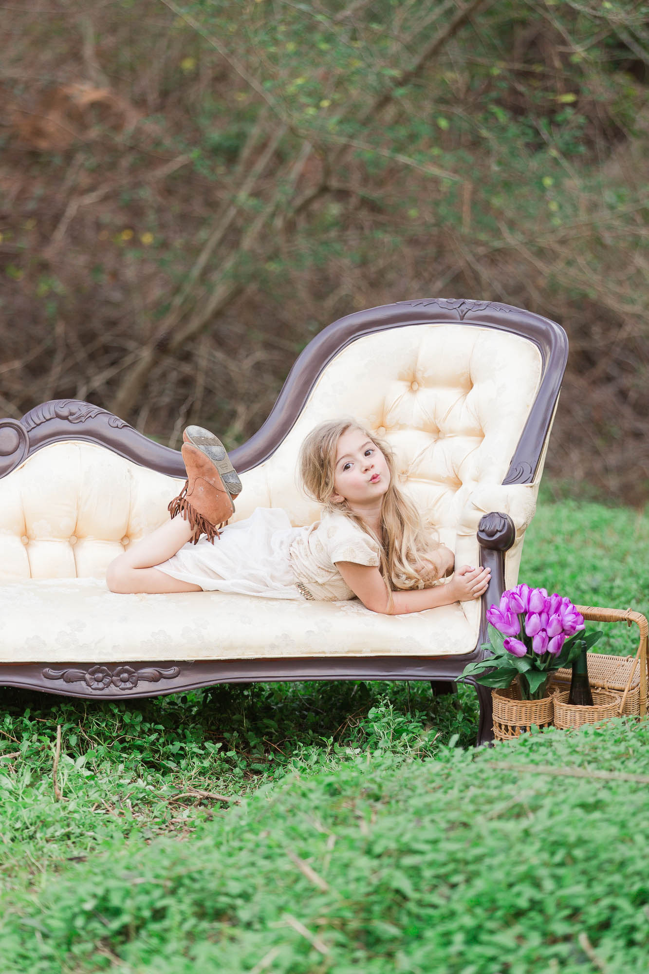 A Hidden Forest Spring Family Session - Rachel Strickland Photography