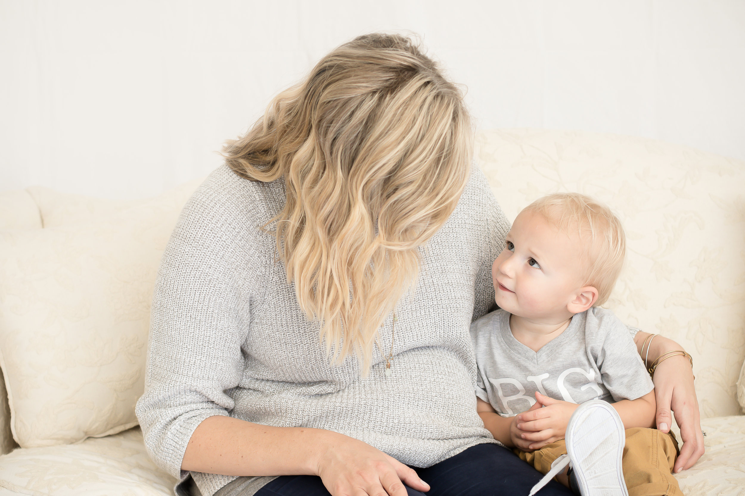 Natural Light Newborn Studio Photos - Karen Stone Photography