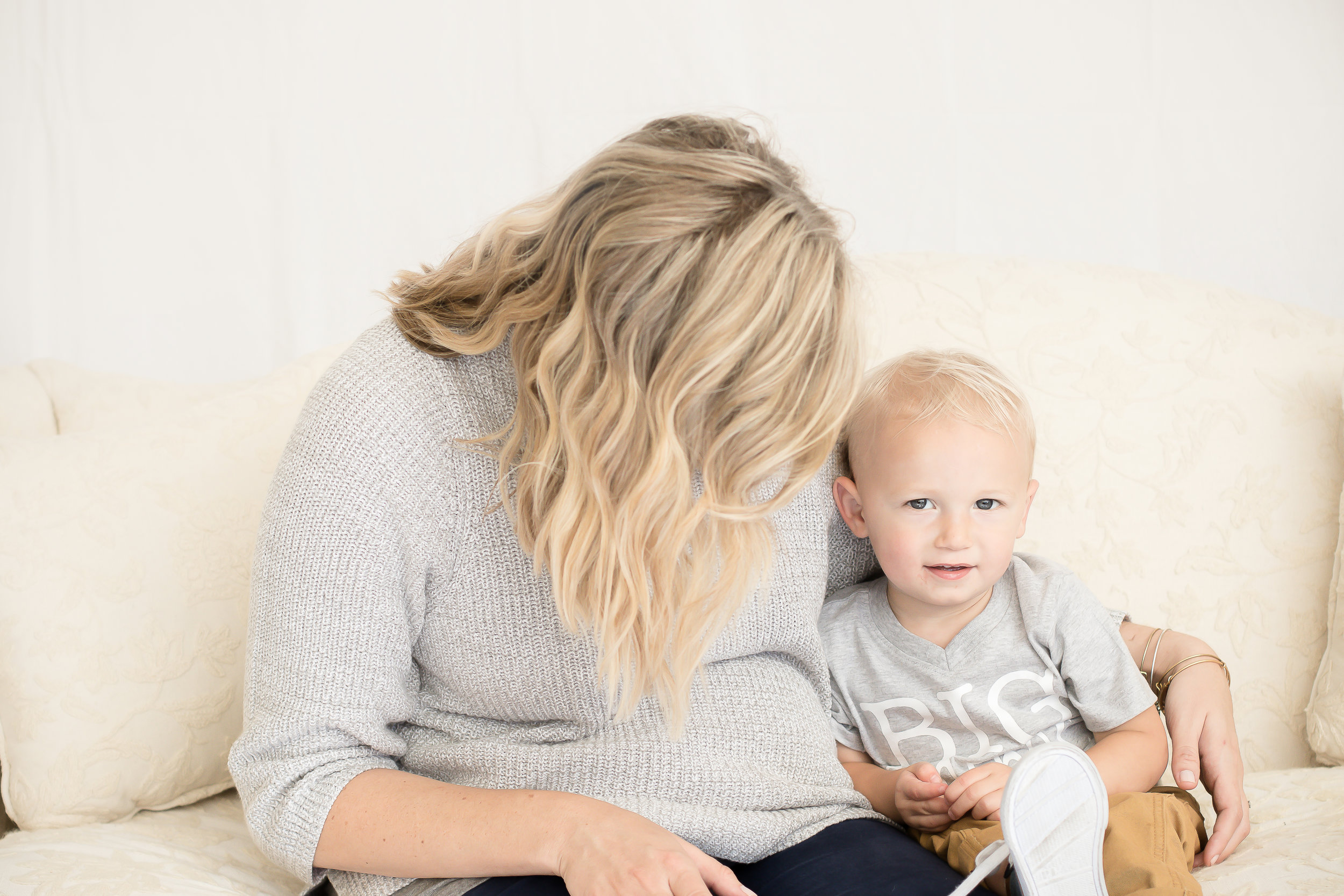 Natural Light Newborn Studio Photos - Karen Stone Photography