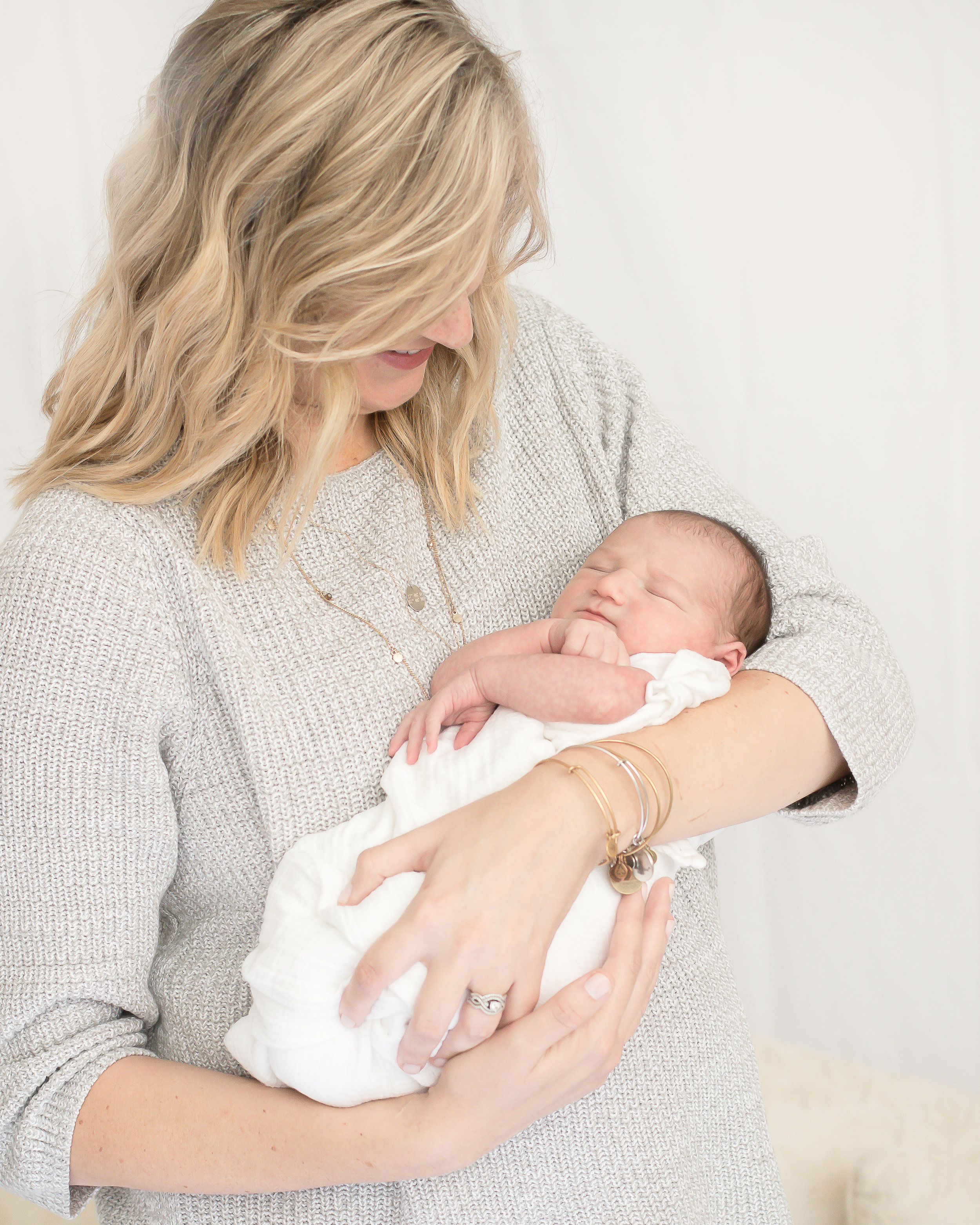 Natural Light Newborn Studio Photos - Karen Stone Photography