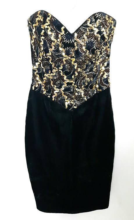Inexpensive New Years Eve NYE Dresses Under 50 - Sequin New Years Dress - Mommy Blogger-Vlogger - The Overwhelmed Mommy
