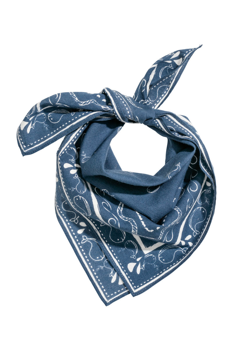 Ways to Tie A Cute Headscarf-Neckerchief