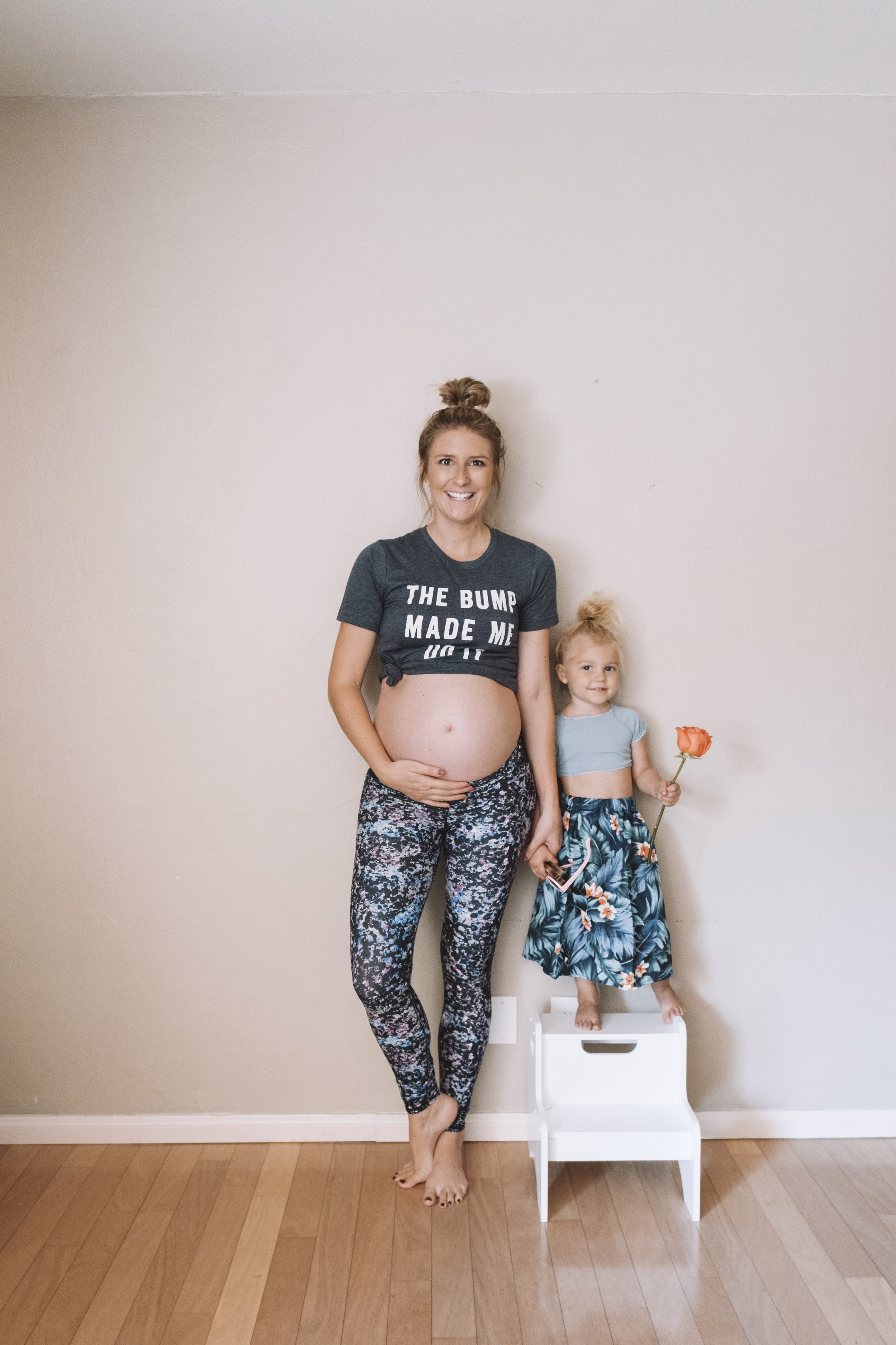 20 Weeks Pregnant Belly | Funny Pregnancy Shirt of the Week — The  Overwhelmed Mommy Blog