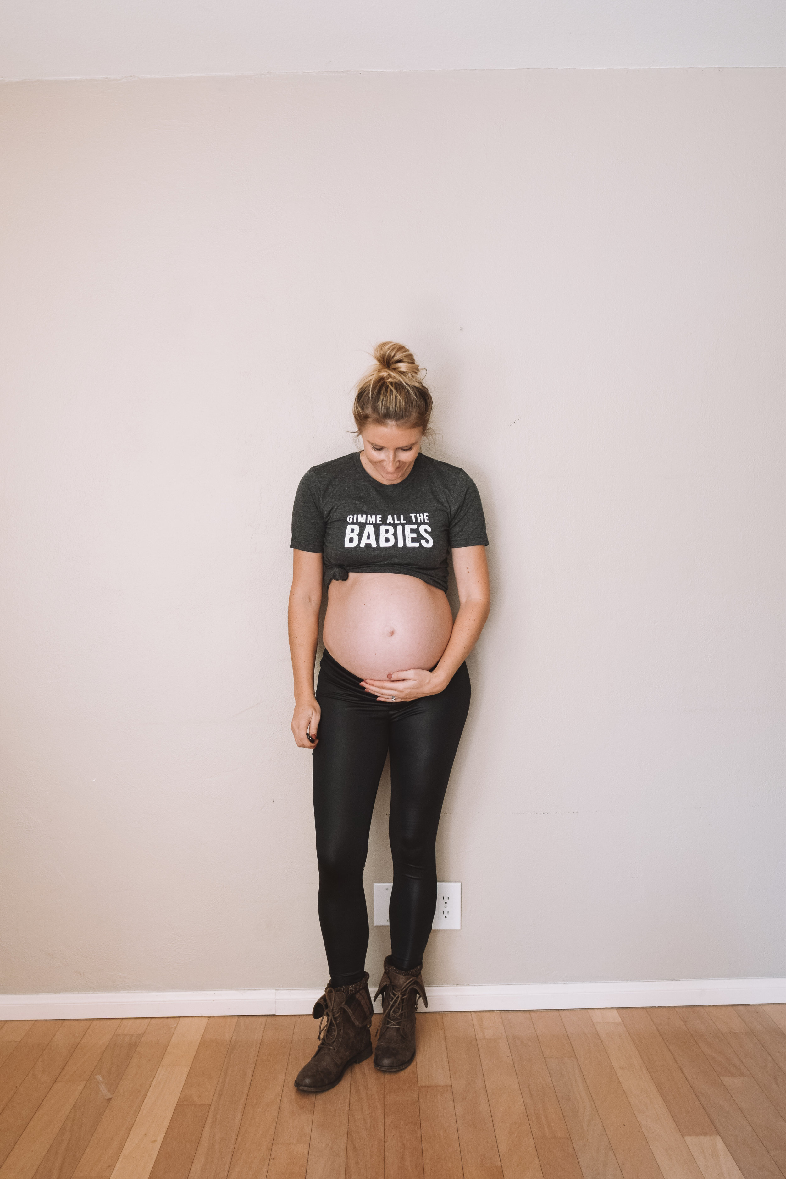 21 Weeks Pregnant Belly | Funny Pregnancy Shirt of the Week — The  Overwhelmed Mommy Blog