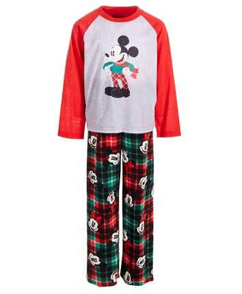 Cute Matching Family Holiday Pajamas Jammies PJ's - The Overwhelmed Mommy Blogger