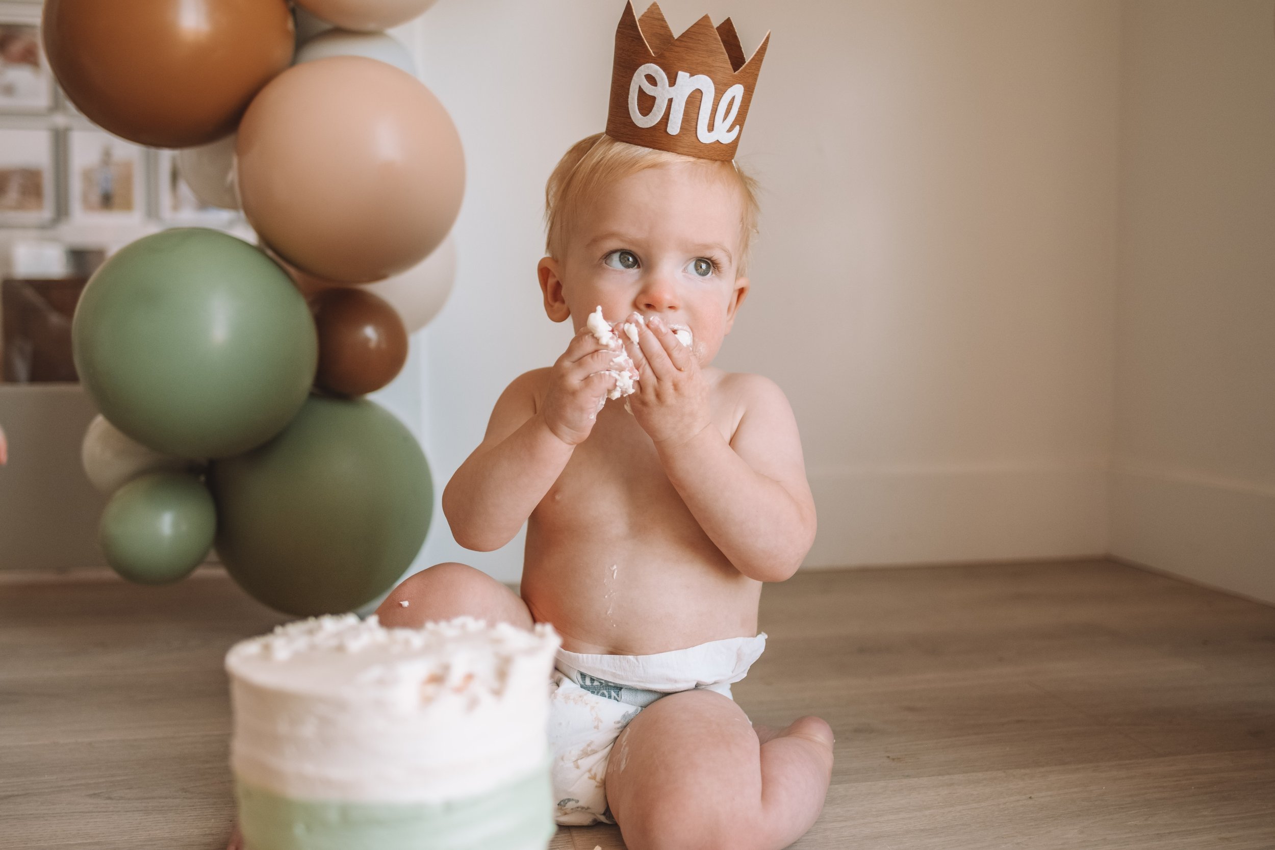 Hayes' 1st Birthday + Cake Smash - The Overwhelmed Mommy Blogger