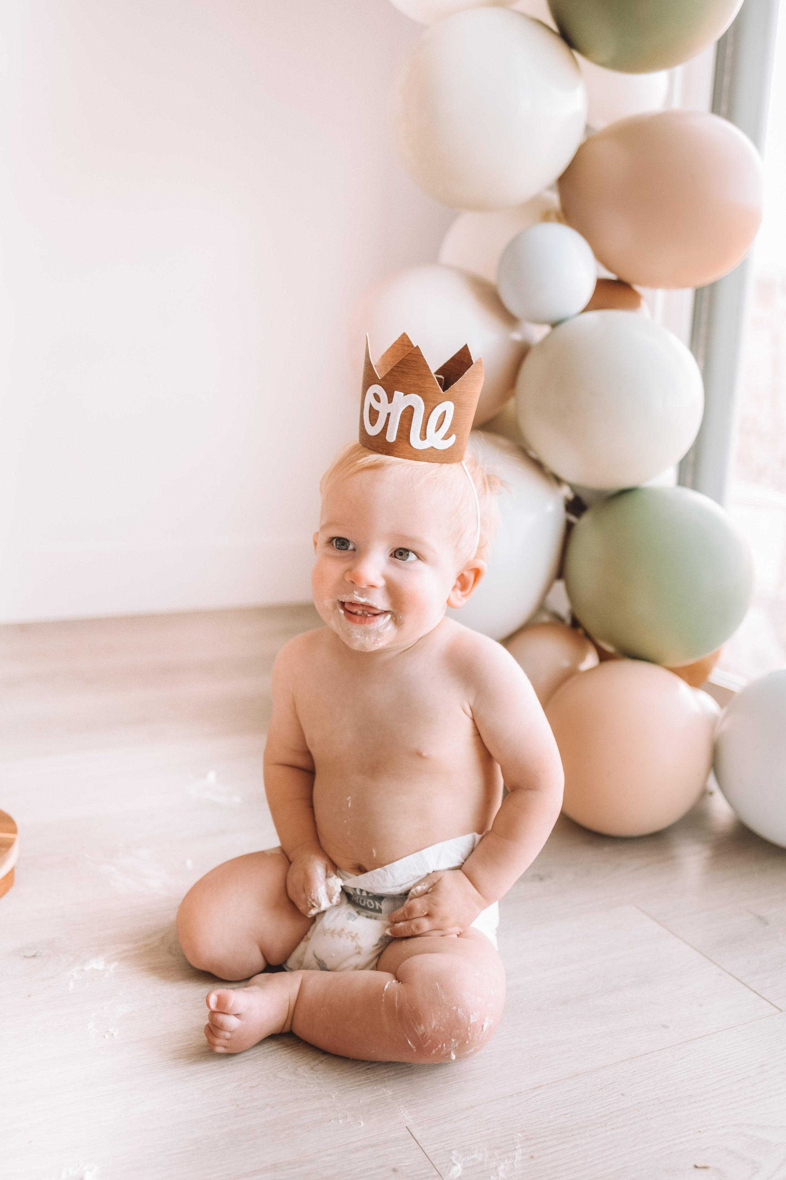 Hayes' 1st Birthday + Cake Smash - The Overwhelmed Mommy Blogger