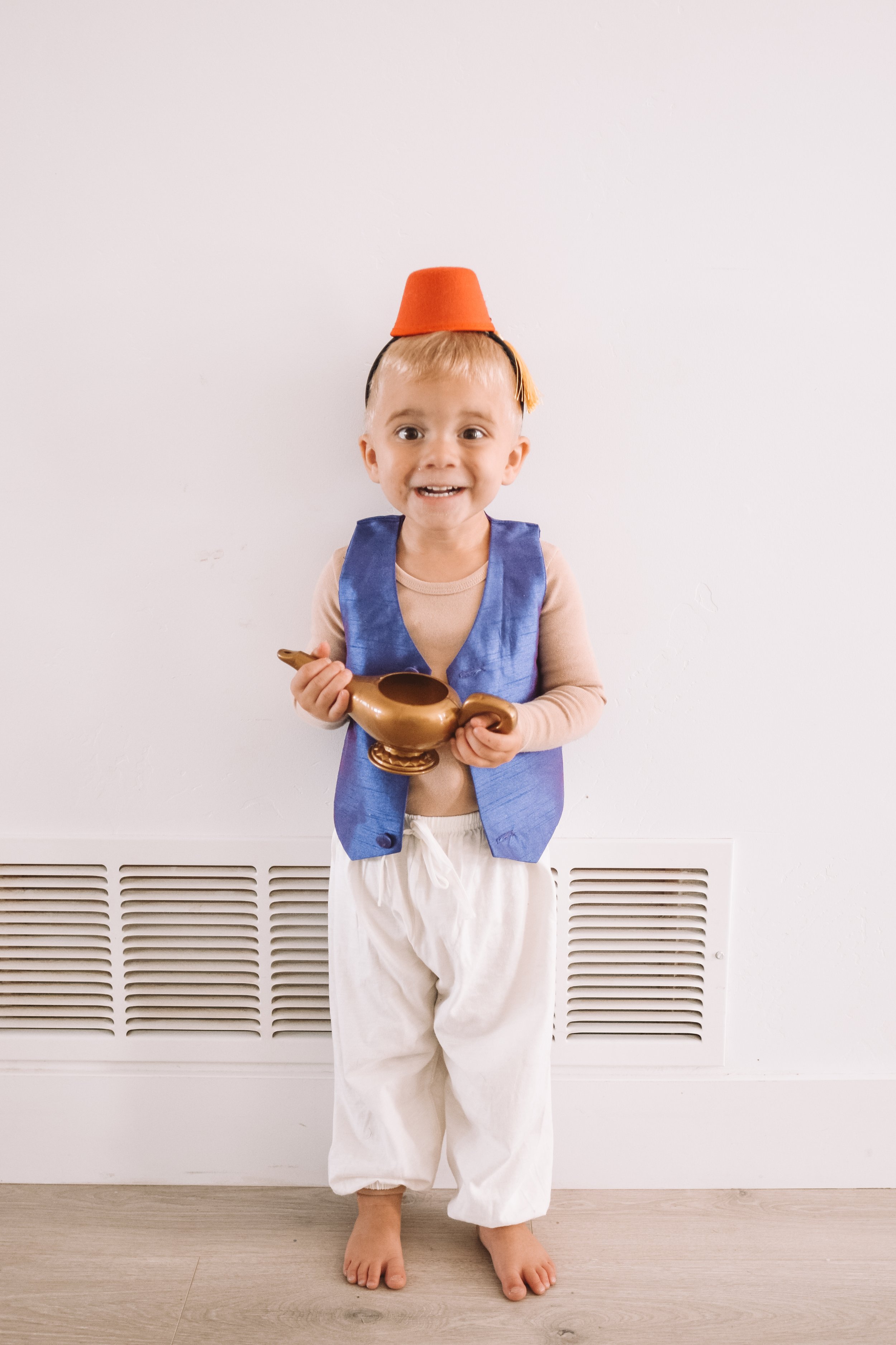 Family Halloween Costumes - Kids Aladdin Costume