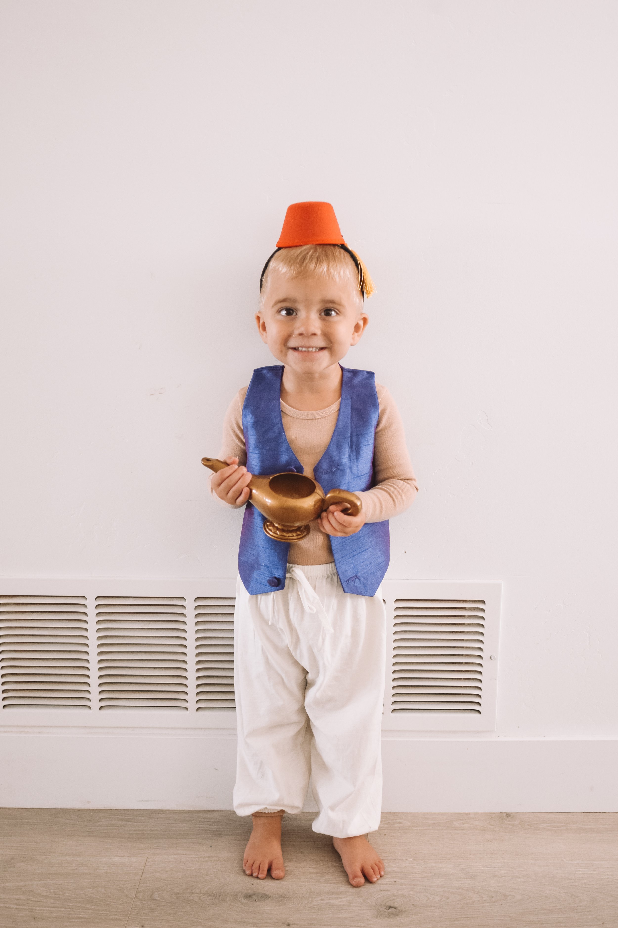 Family Halloween Costumes - Kids Aladdin Costume