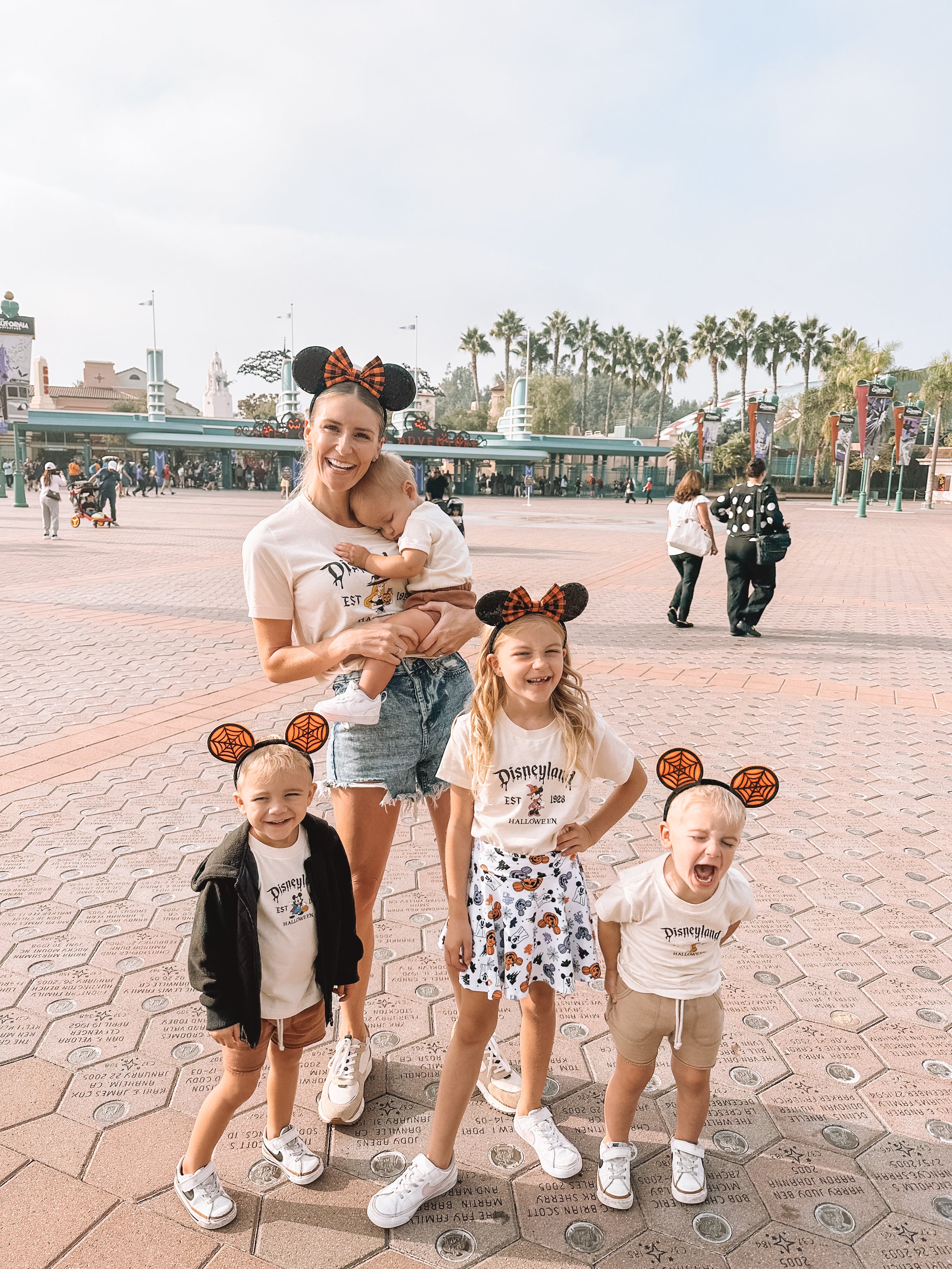 Family Disneyland Outfits  