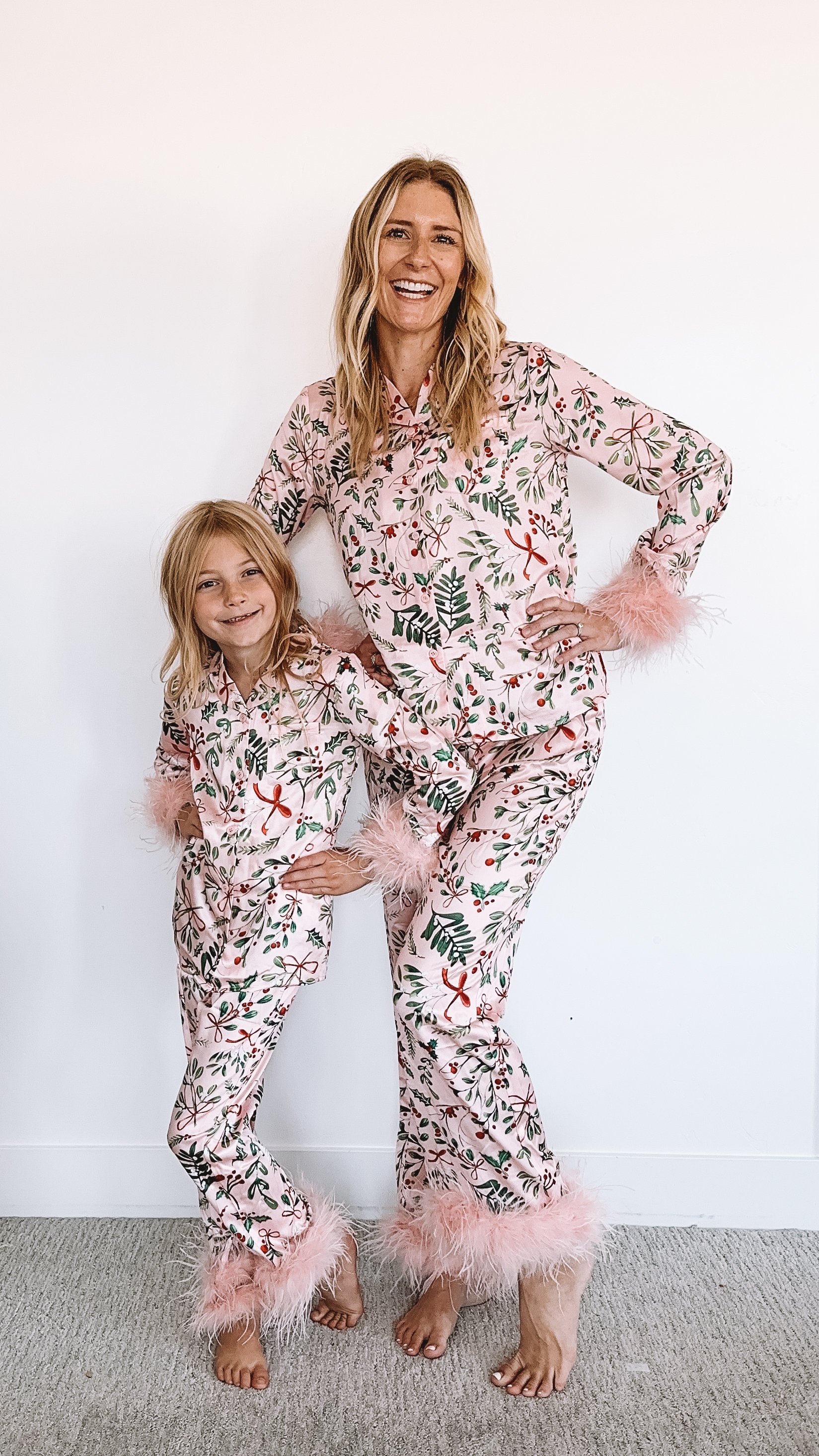 Mommy and Me Holiday Pajamas | Ivy City Discount Code: 15JENNHALLAK