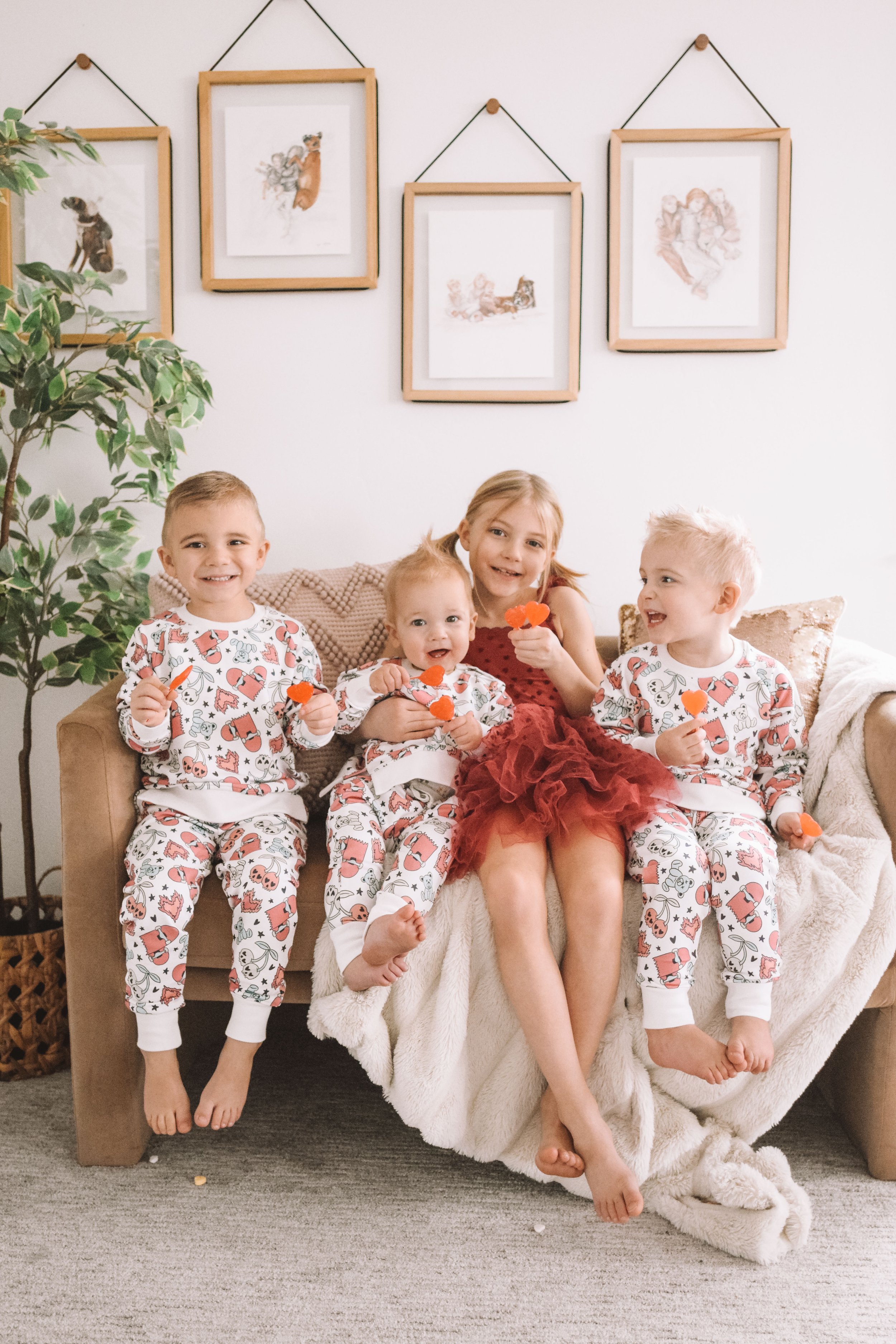 Kids Valentine's Day Sweatsuits &amp; Red Tutu - Bums &amp; Roses