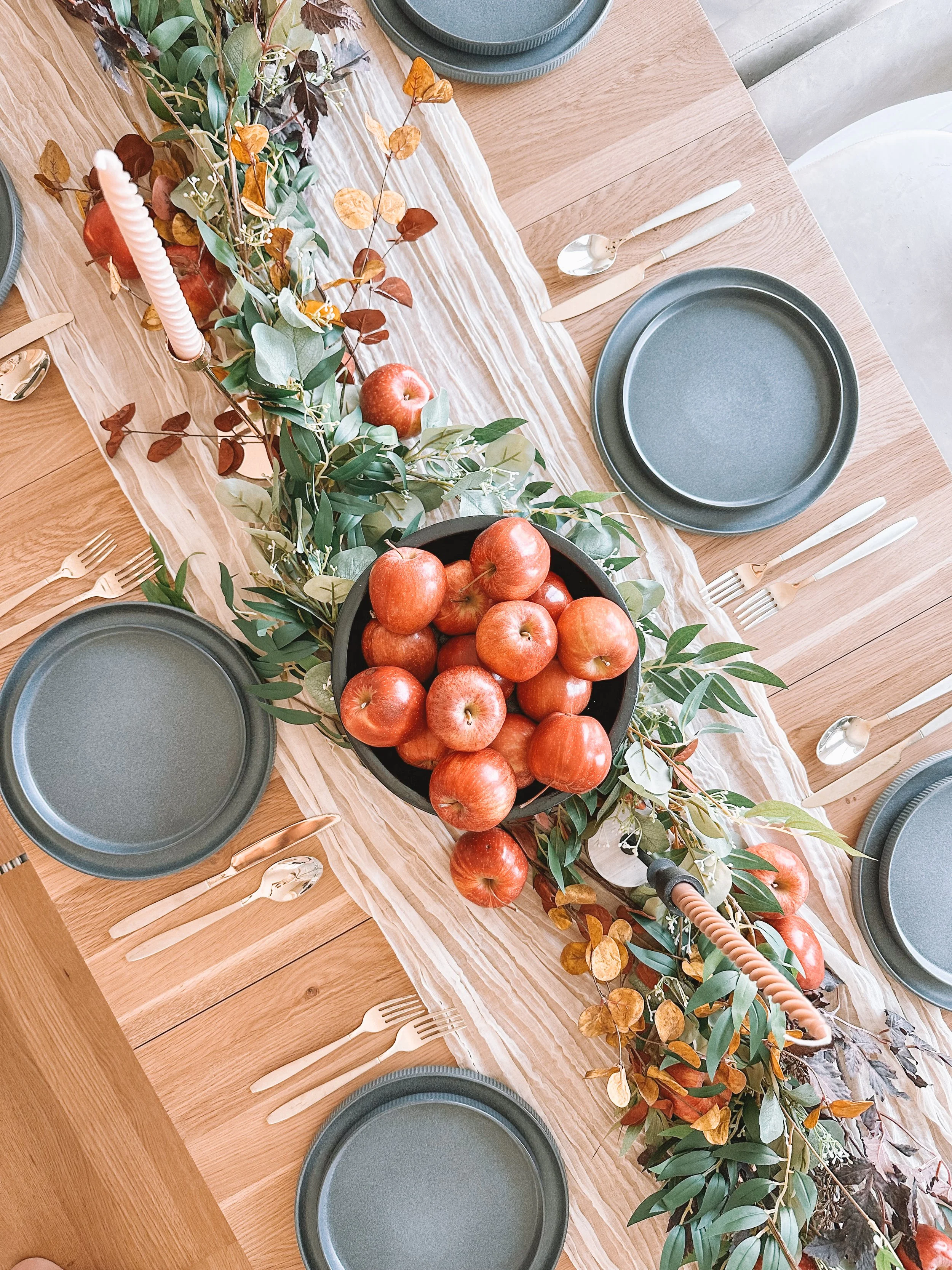 Fall Thanksgiving Tablescape with Transformer Table