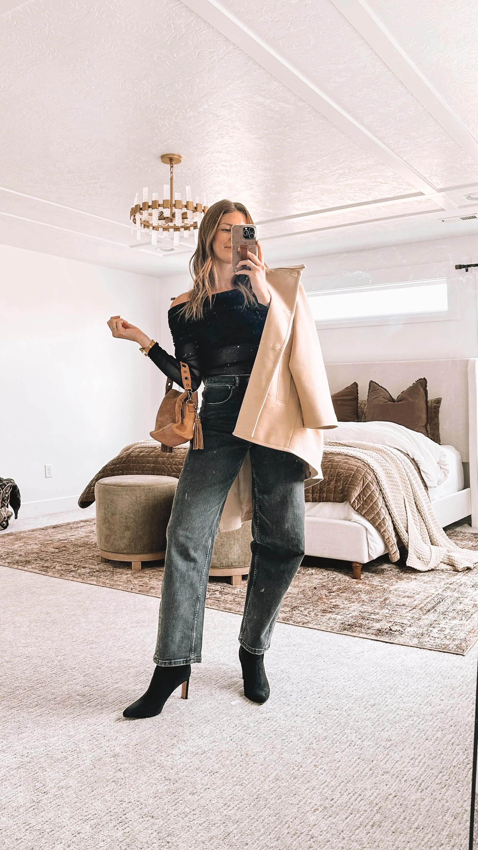 Trendy Women’s Holiday Outfits - Vici Discount Code JENNHALLAK30